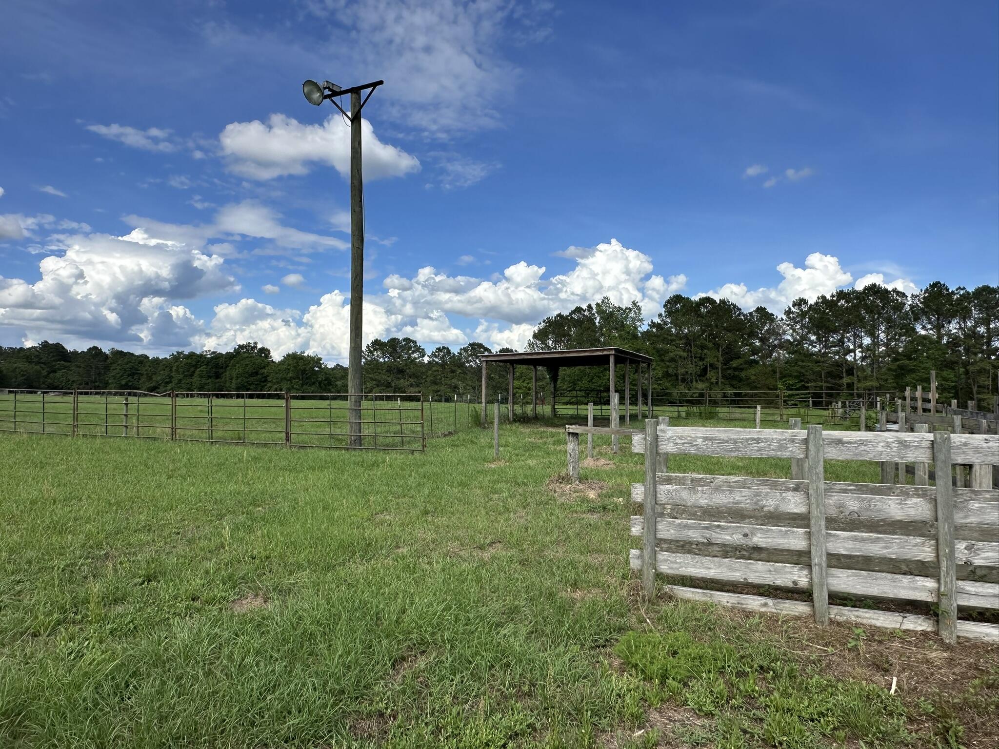 NO RECORDED SUBDIVISION - Residential