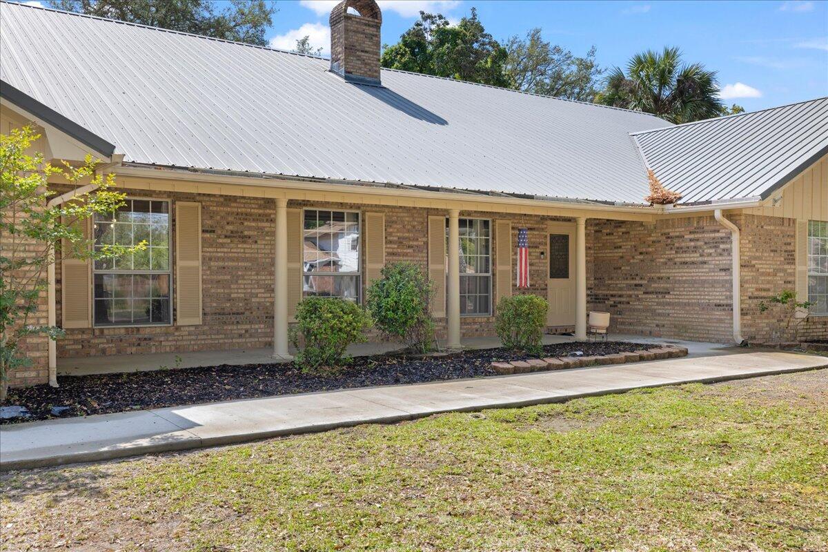 COMMODORE PLACE - Residential