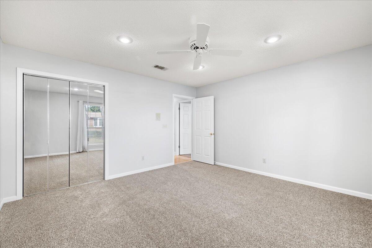 COMMODORE PLACE - Residential