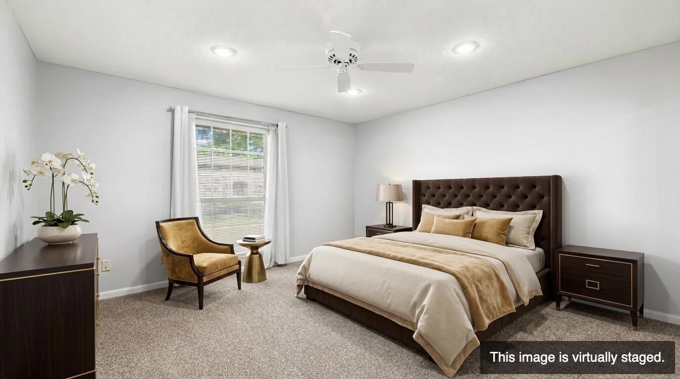 COMMODORE PLACE - Residential