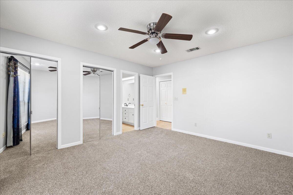 COMMODORE PLACE - Residential