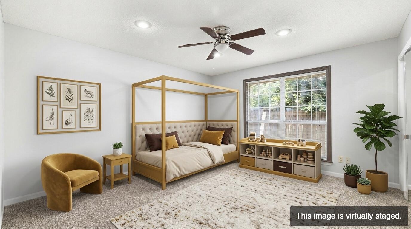 COMMODORE PLACE - Residential