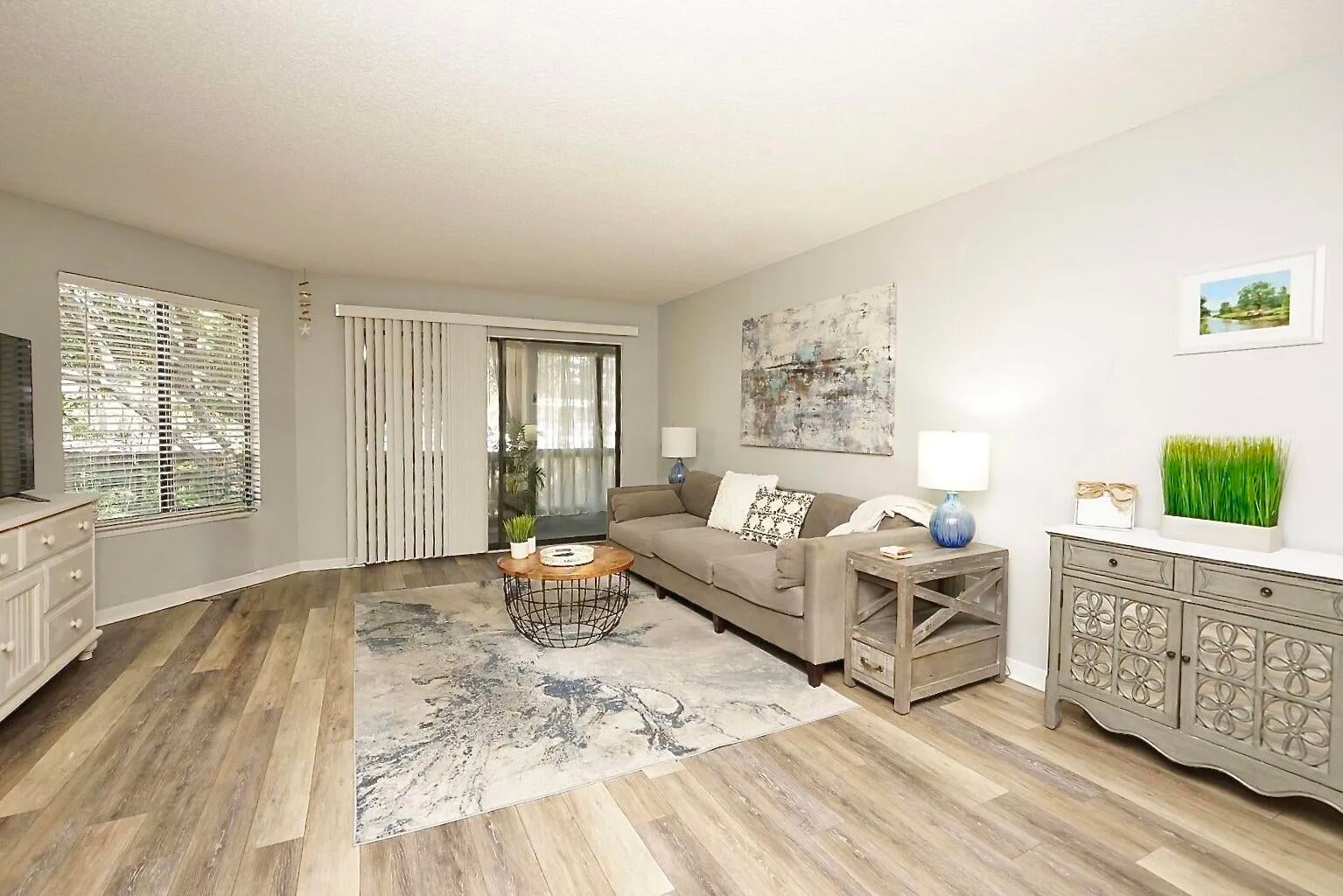 55 Bay Drive 2202