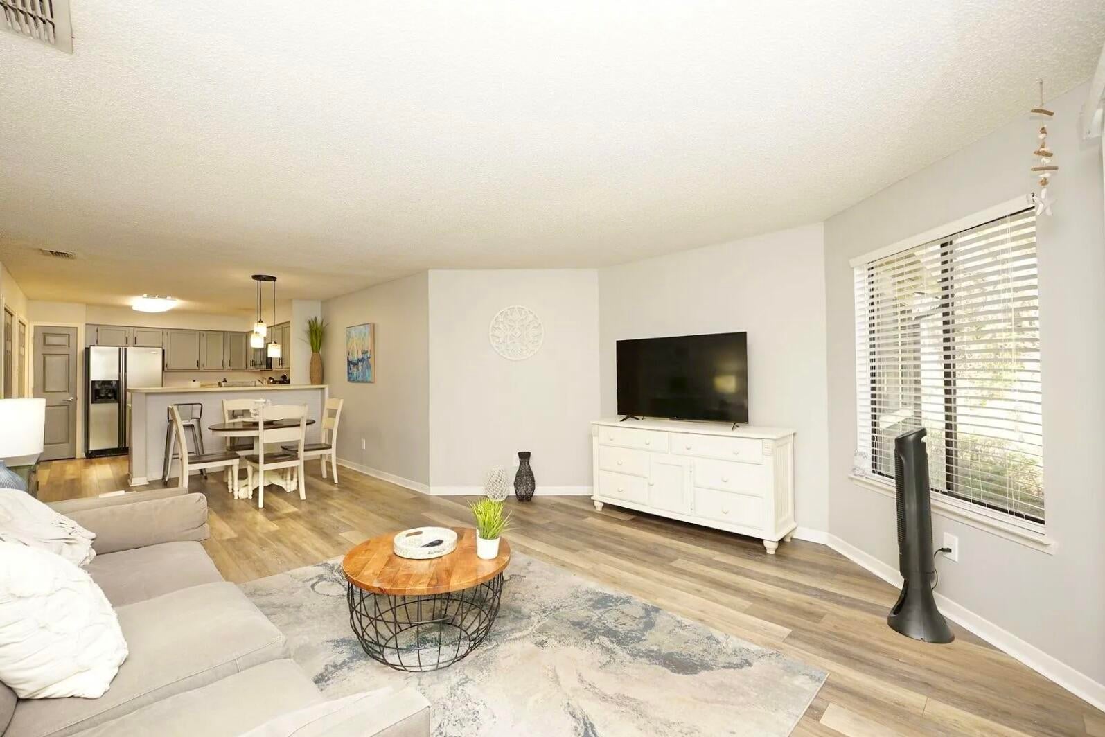 55 Bay Drive 2202