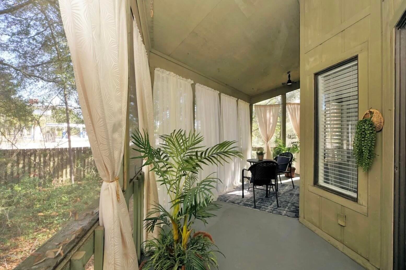 55 Bay Drive 2202