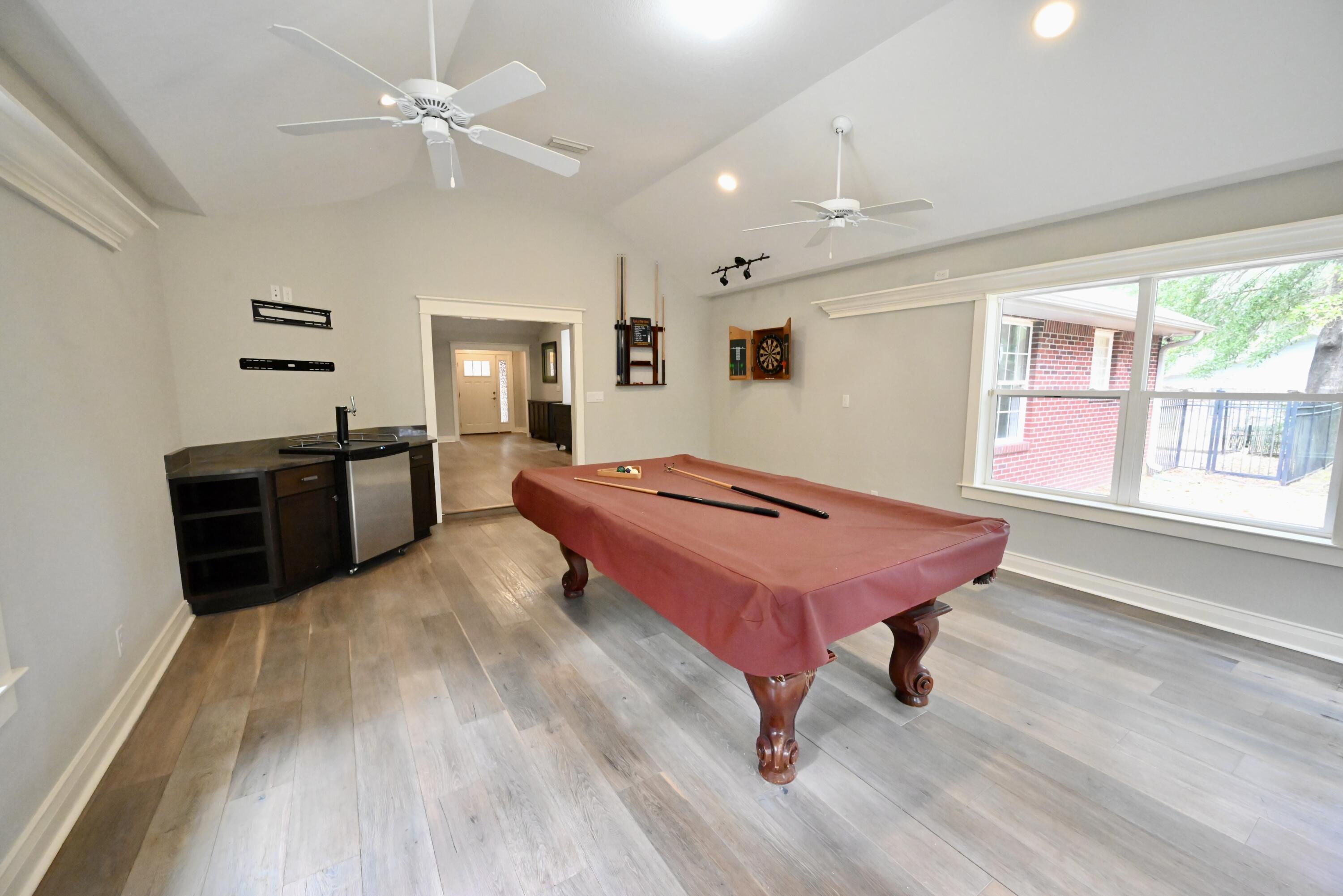 KENNEDY LAKES 1ST ADDN - Residential