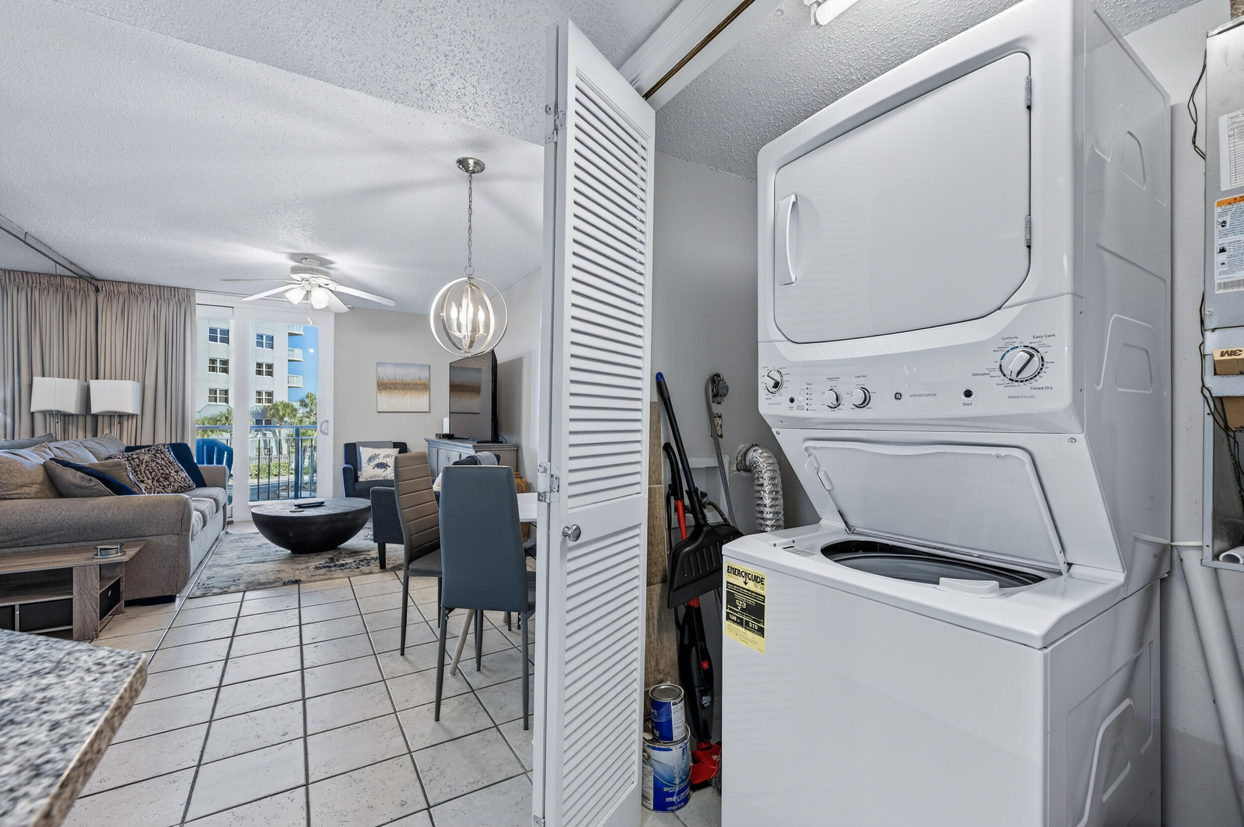 NAUTILUS CONDO - Residential