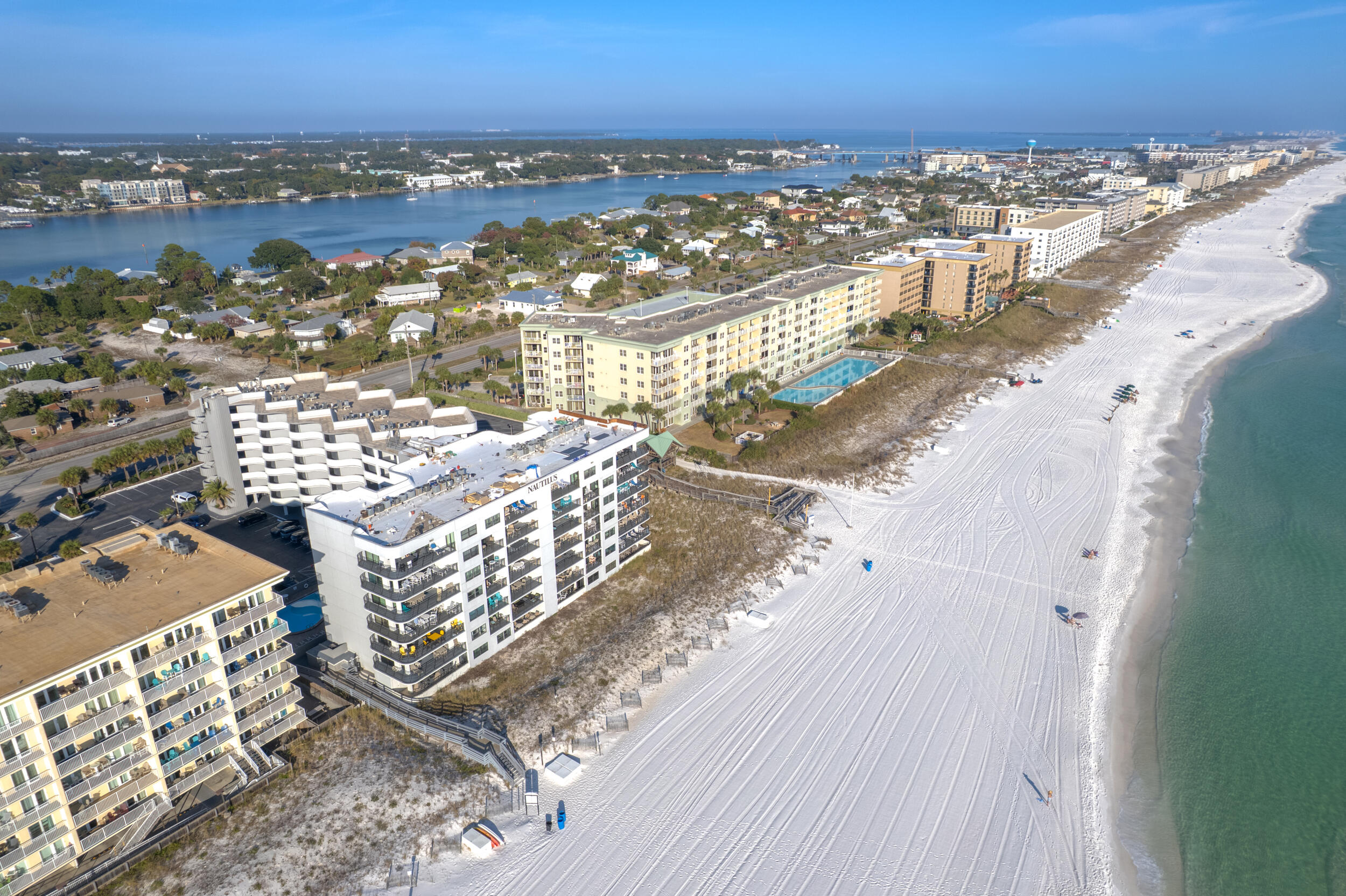 NAUTILUS CONDO - Residential