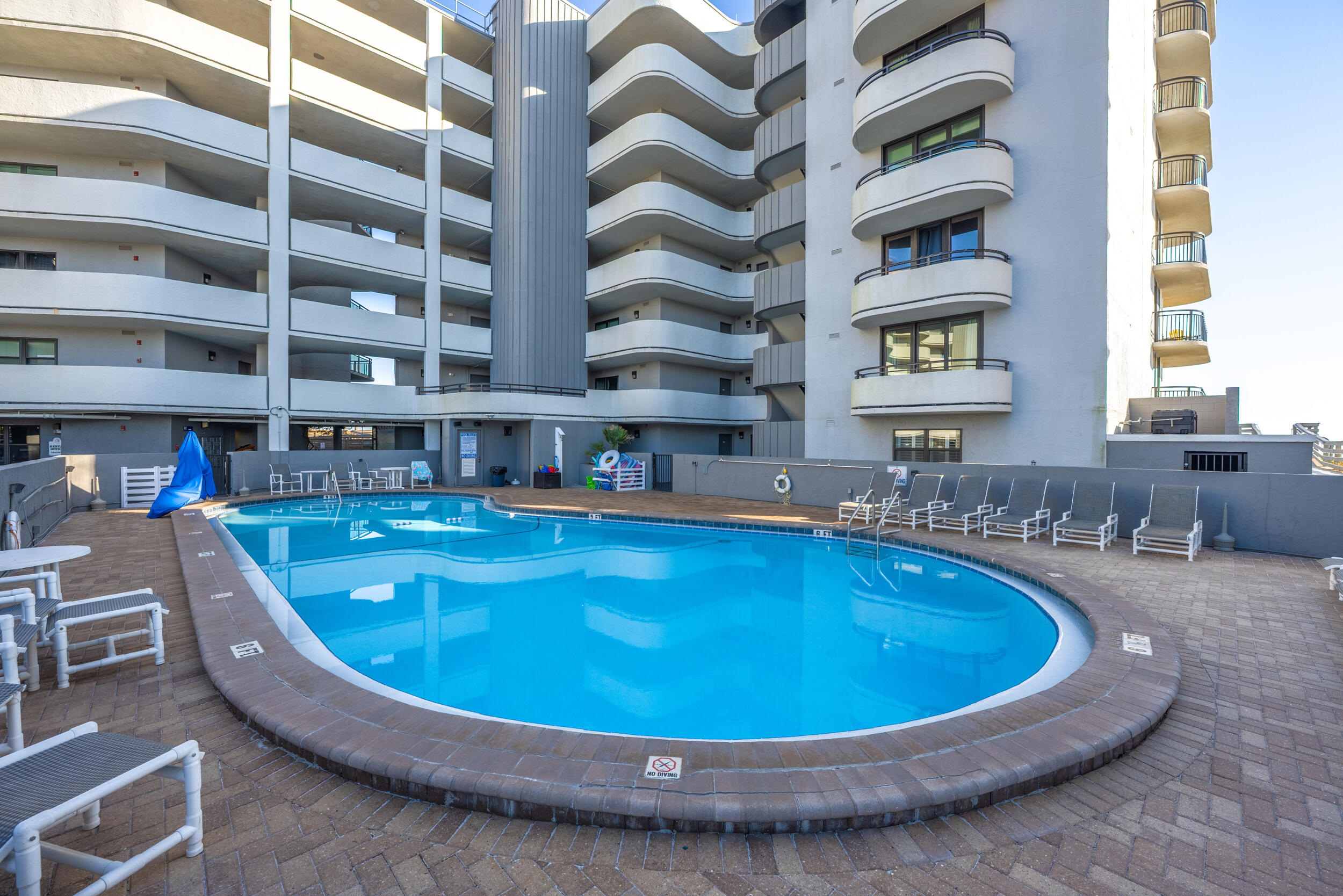 NAUTILUS CONDO - Residential