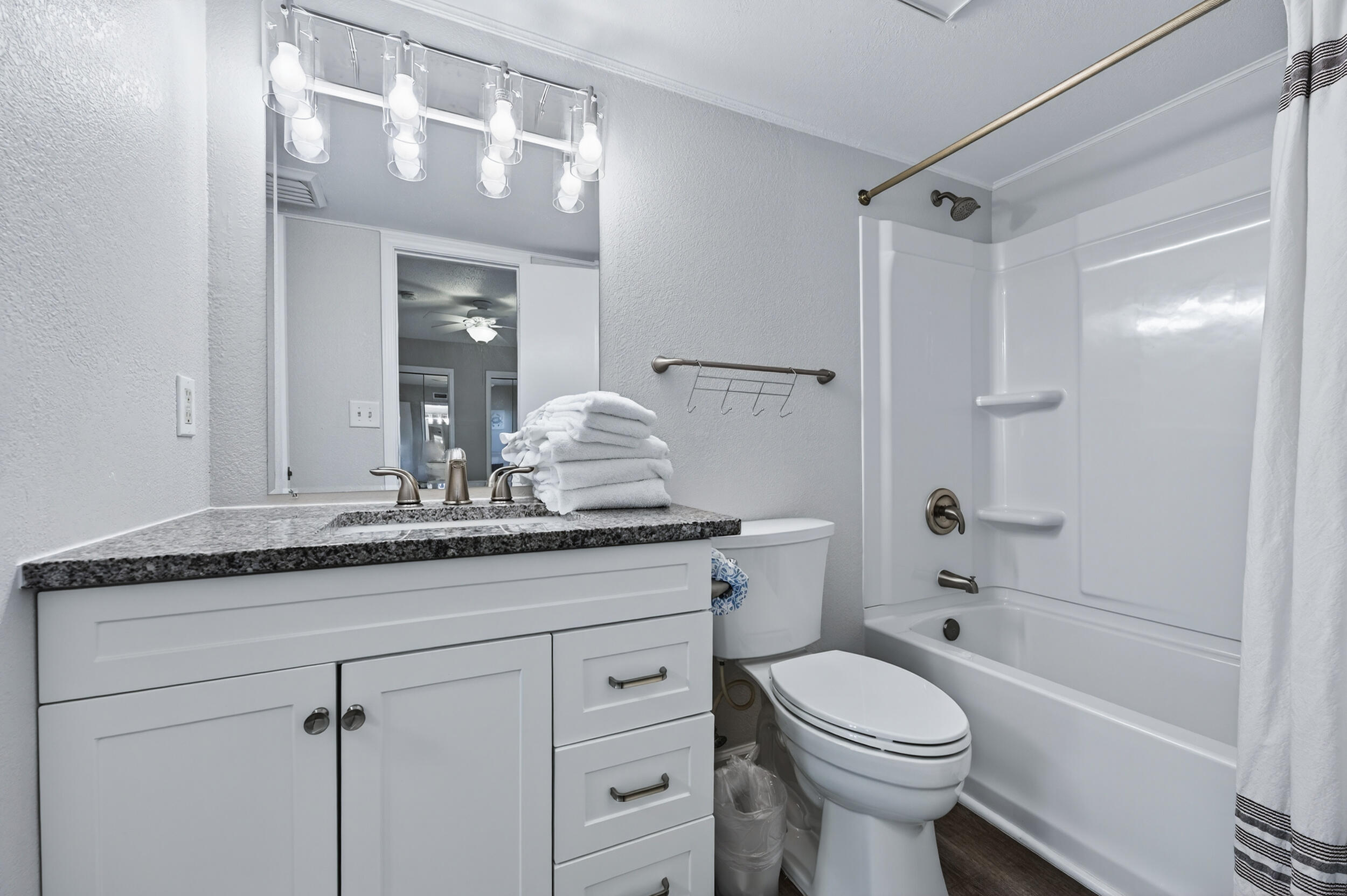 NAUTILUS CONDO - Residential