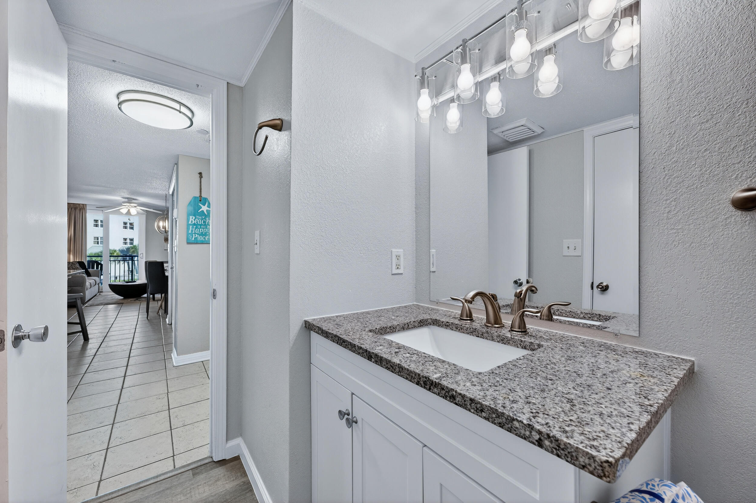 NAUTILUS CONDO - Residential