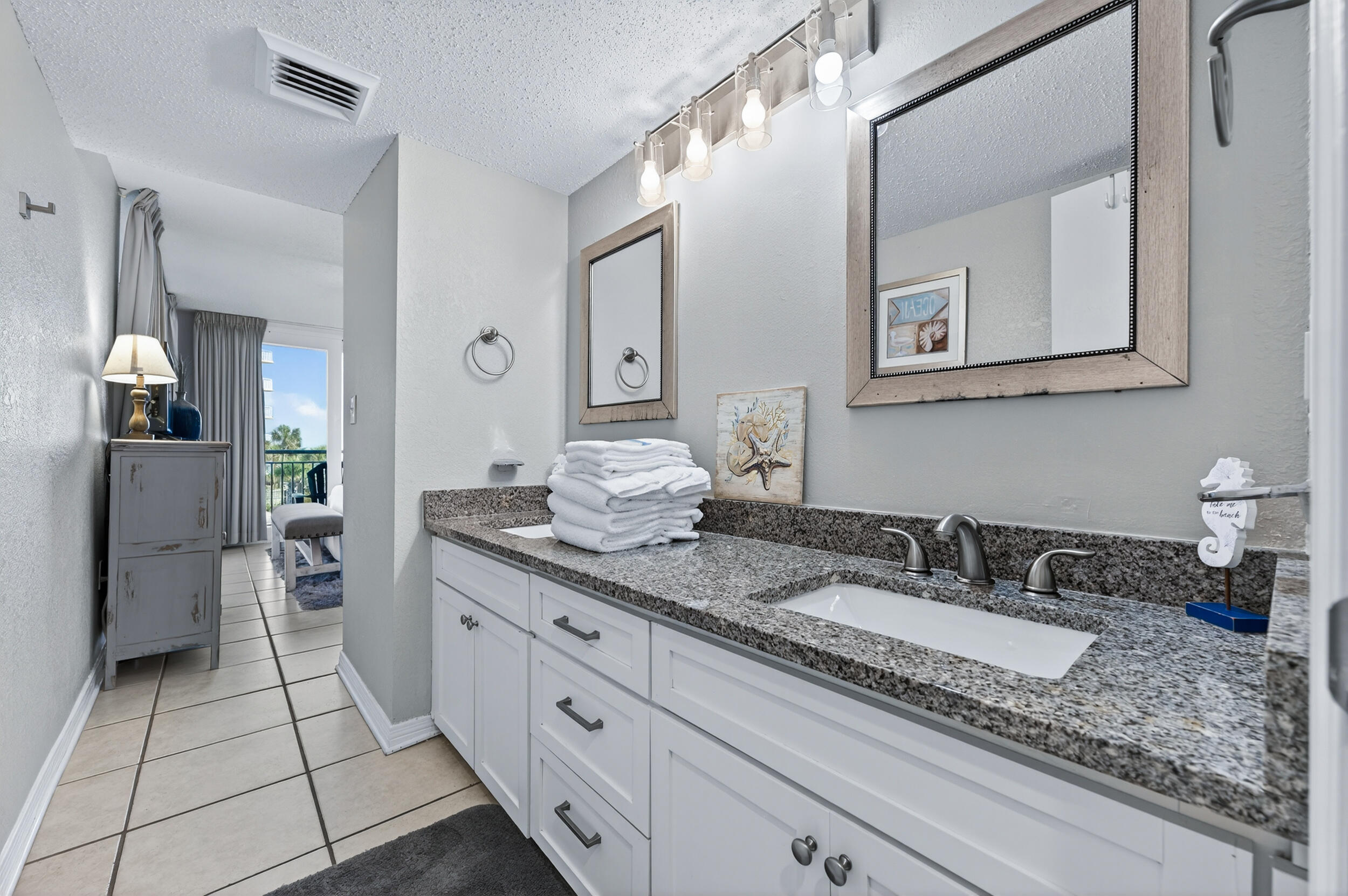 NAUTILUS CONDO - Residential