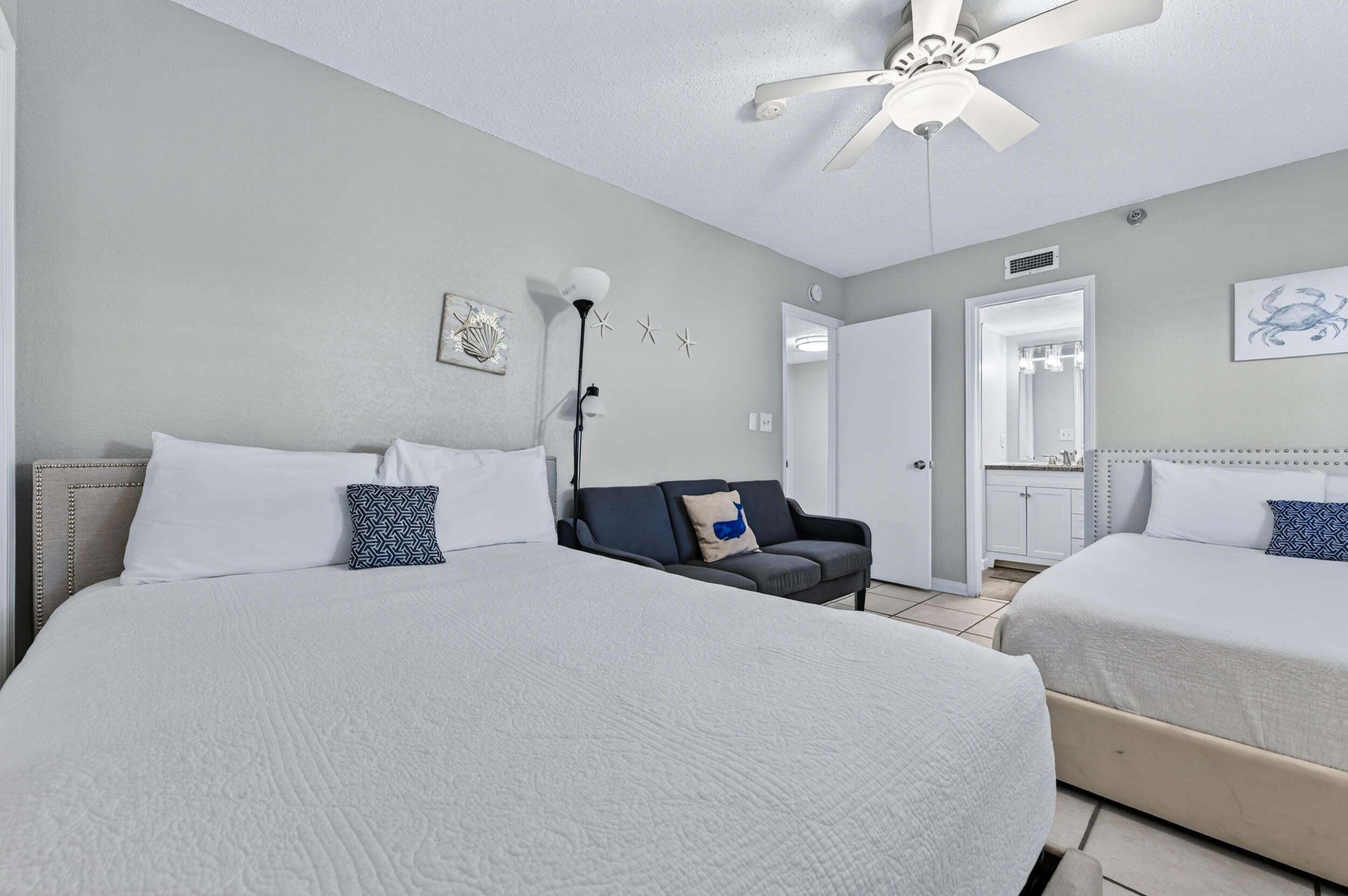 NAUTILUS CONDO - Residential