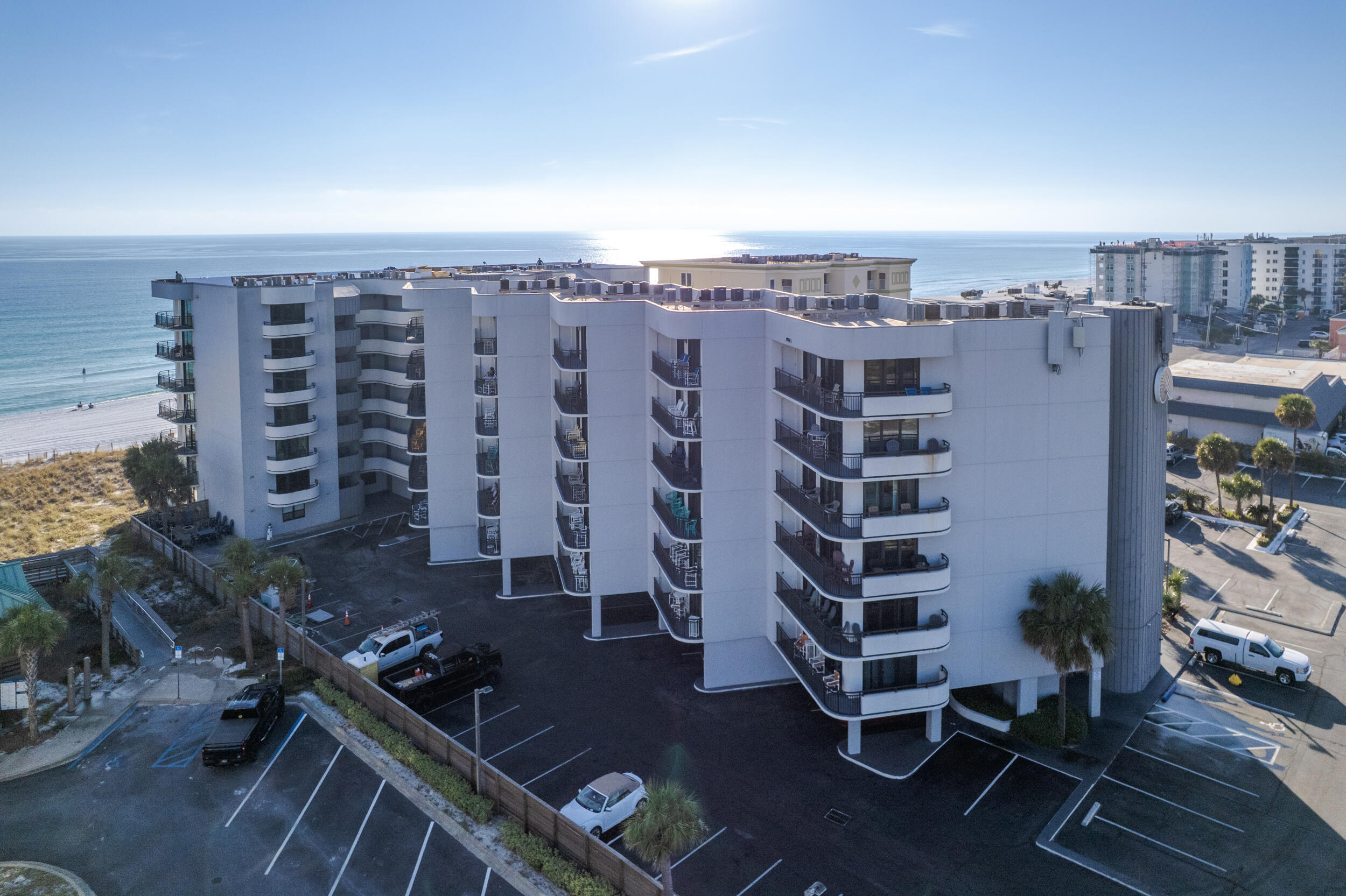 NAUTILUS CONDO - Residential