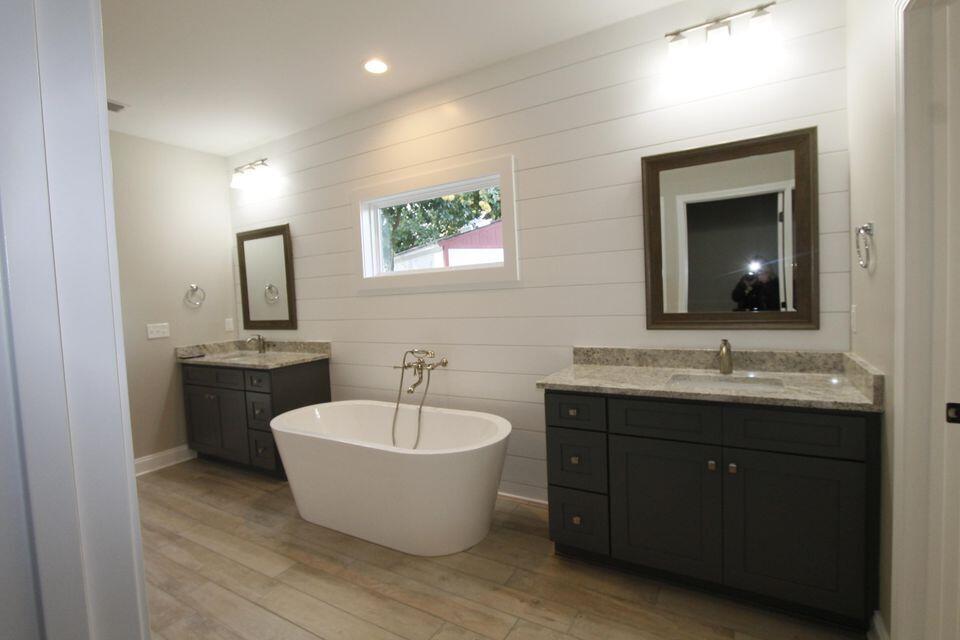 HOWARD GILL S/D - Residential