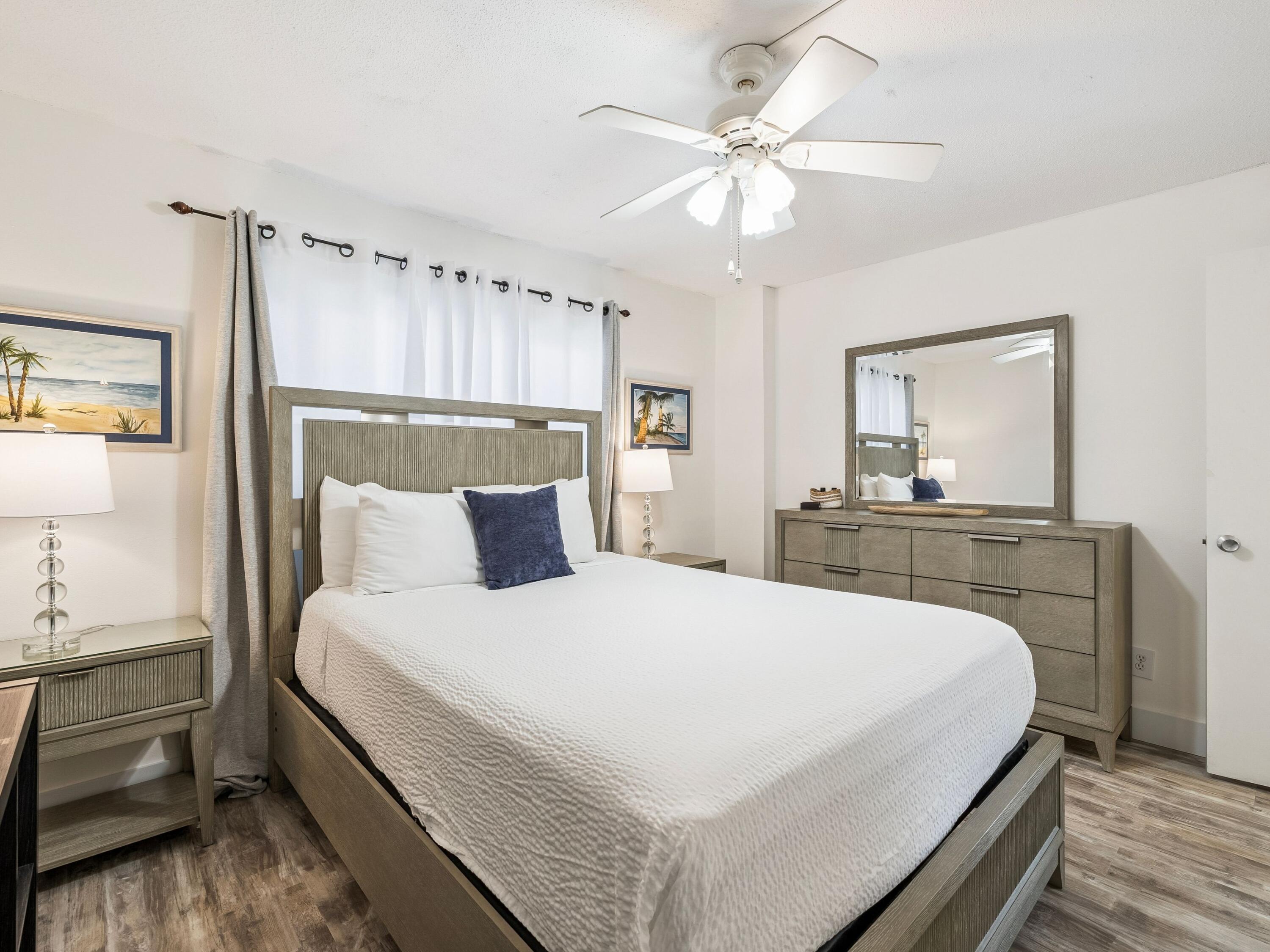 EL MATADOR CONDO - Residential