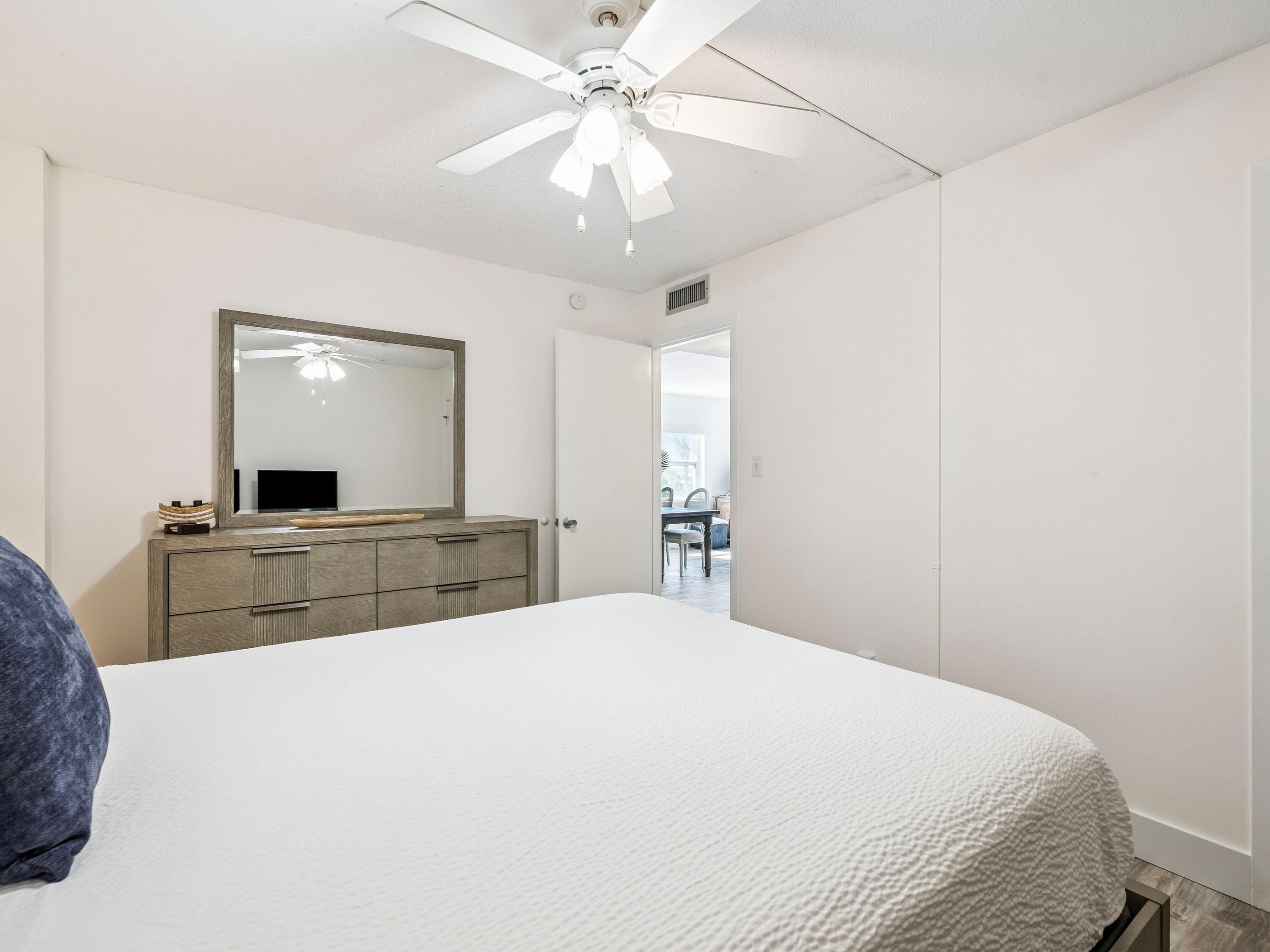 EL MATADOR CONDO - Residential