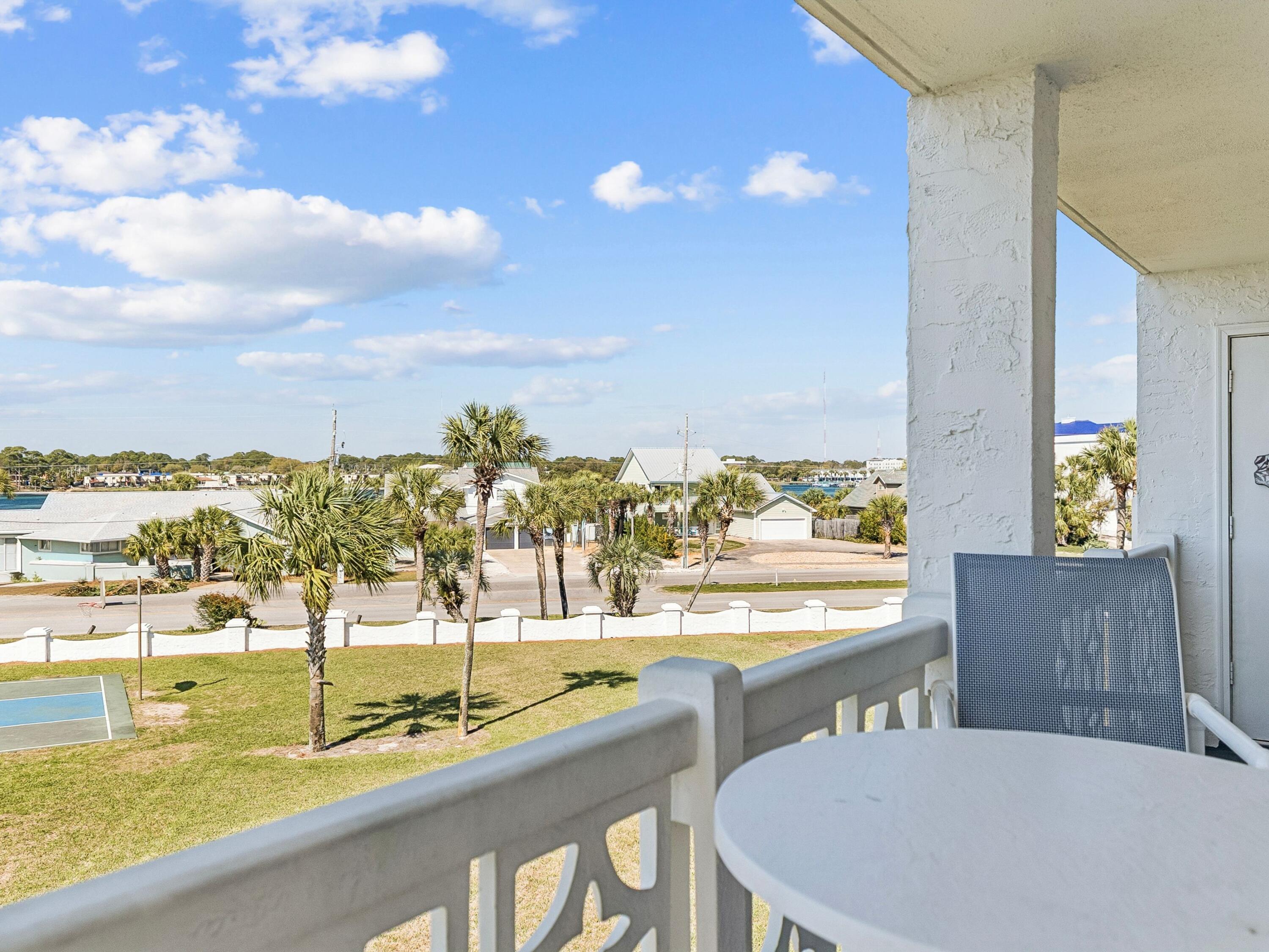 EL MATADOR CONDO - Residential