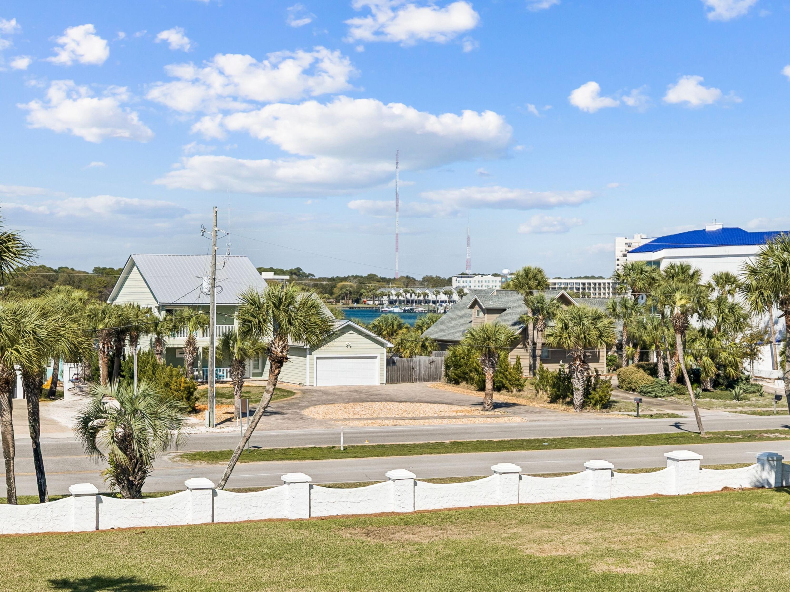 EL MATADOR CONDO - Residential