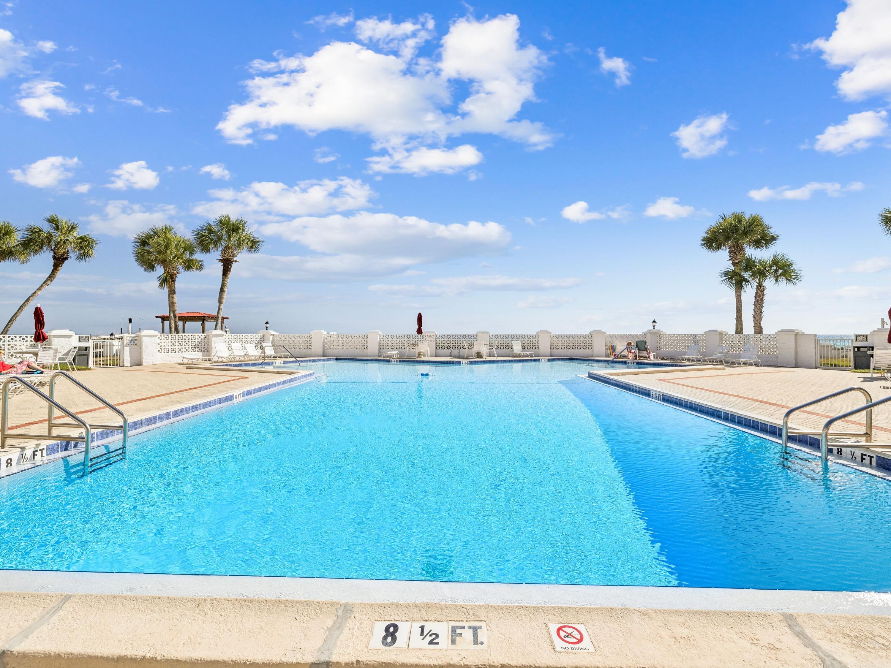 EL MATADOR CONDO - Residential