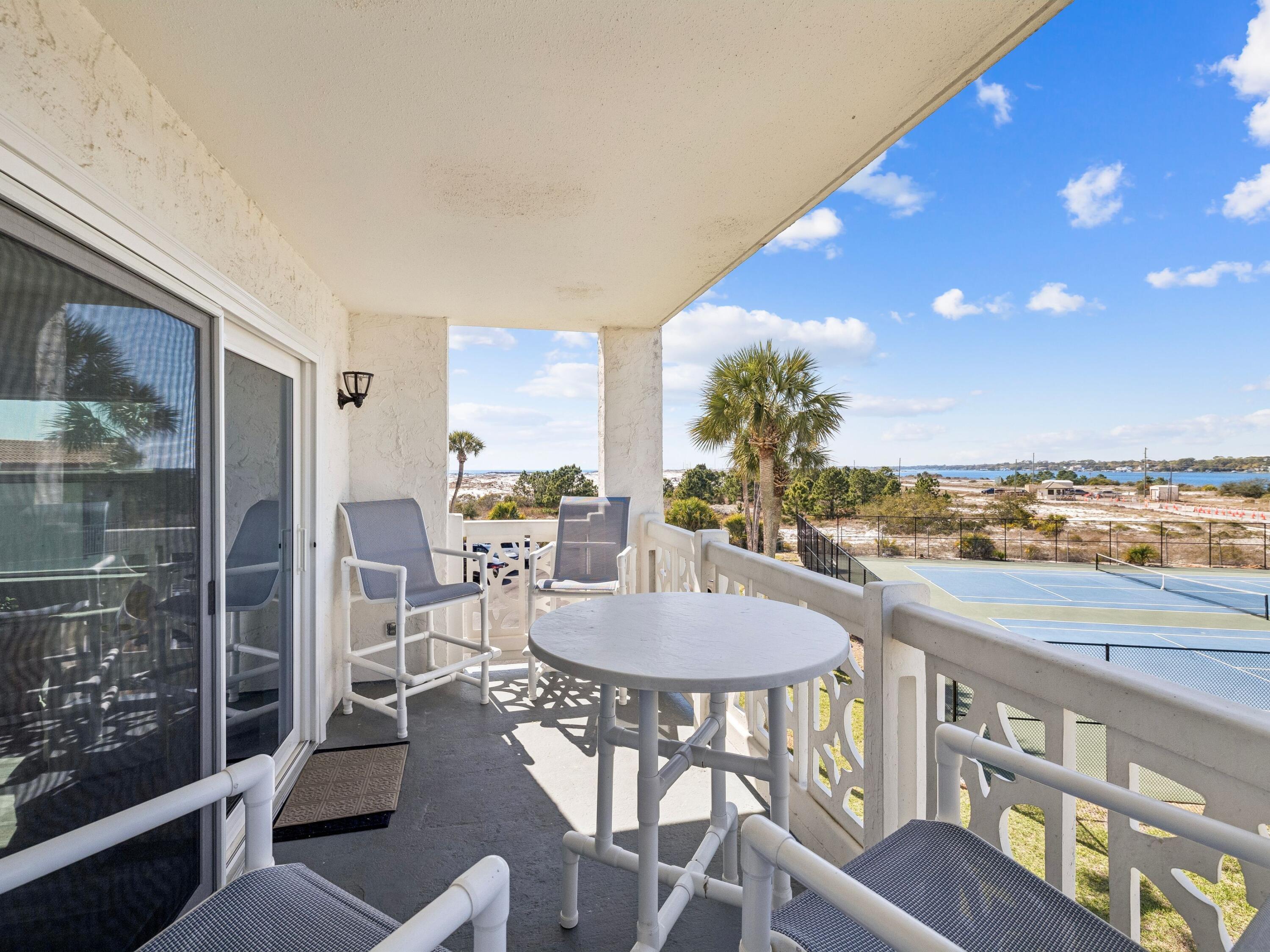 EL MATADOR CONDO - Residential