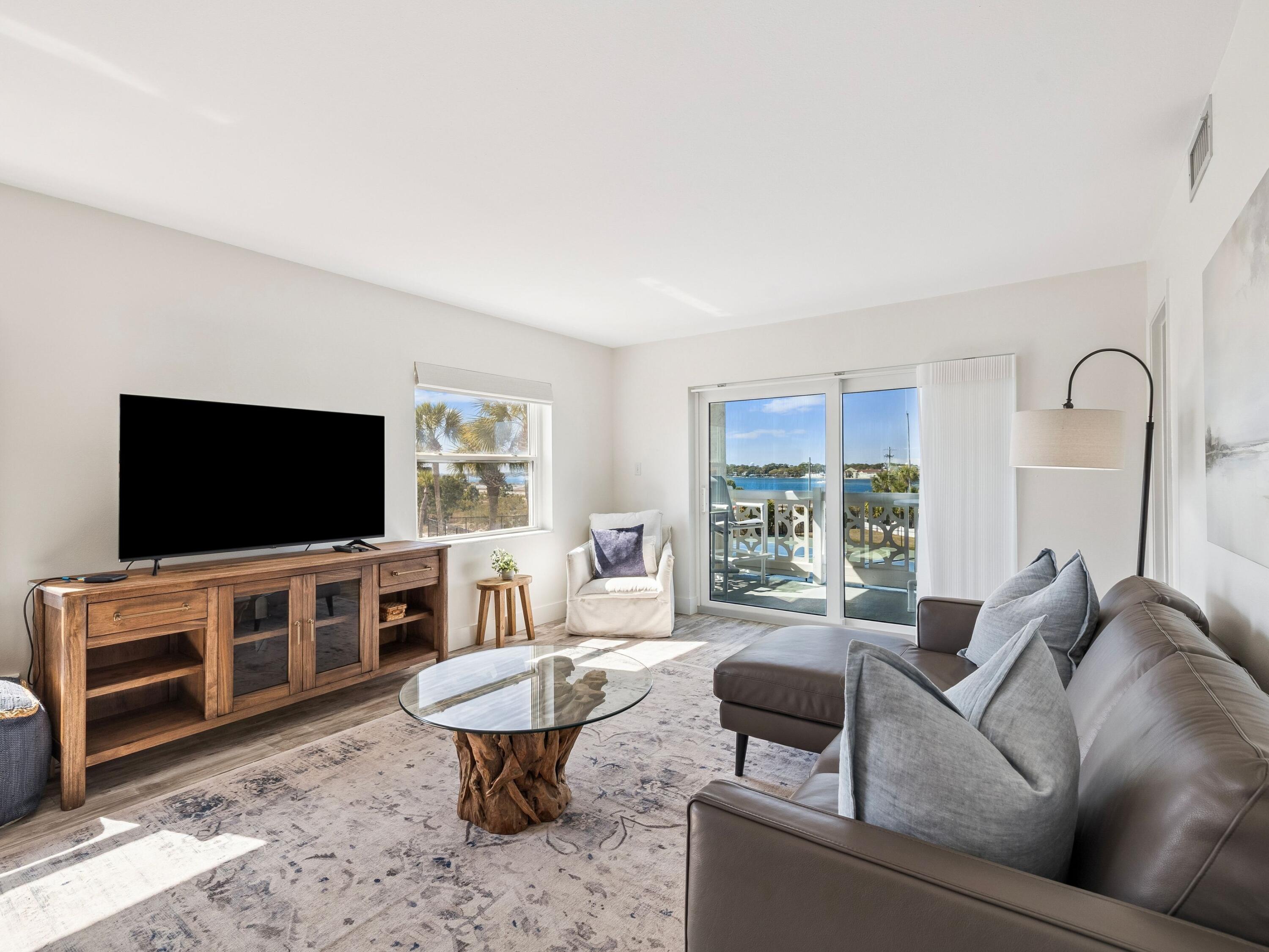 EL MATADOR CONDO - Residential