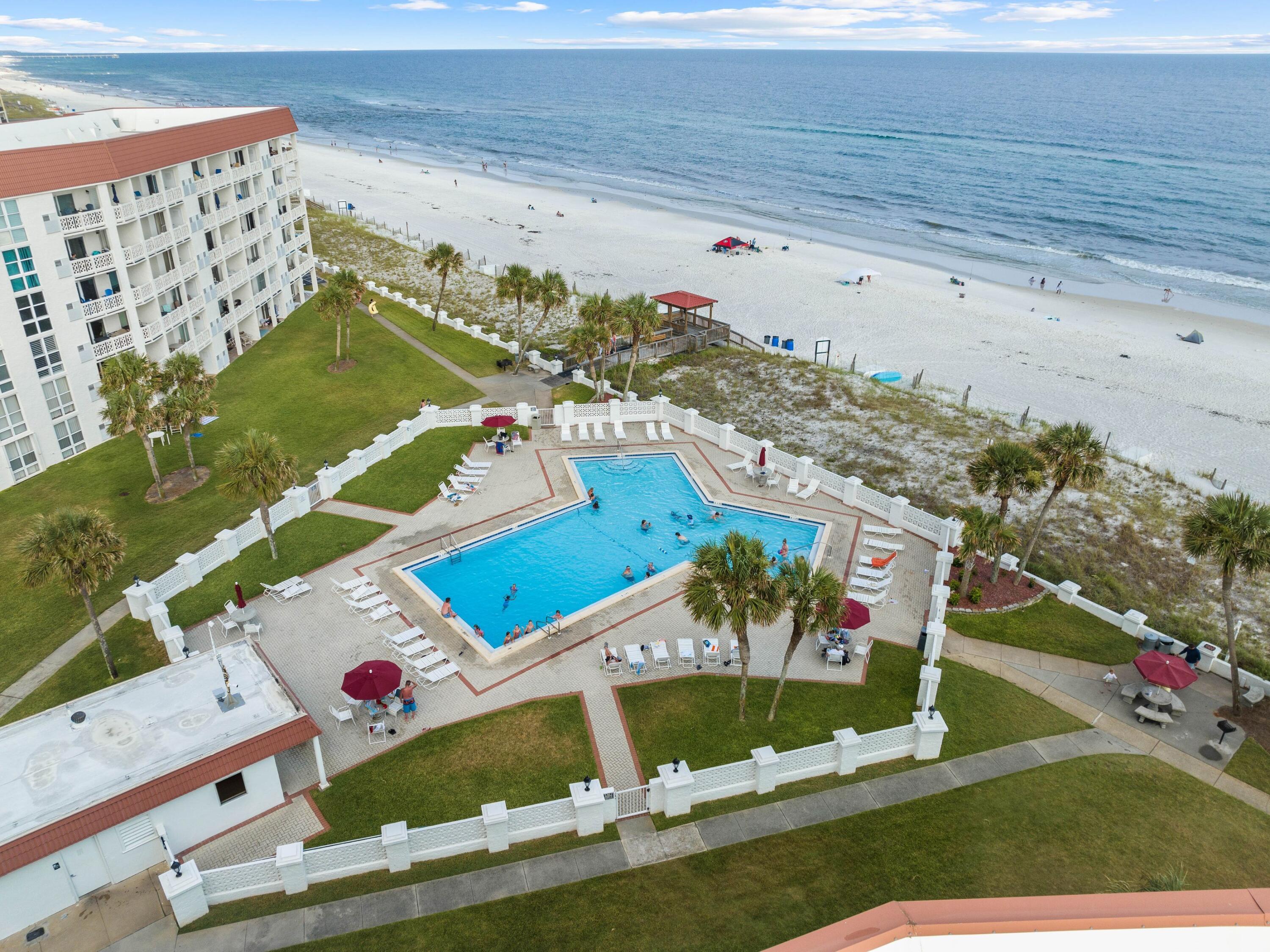 EL MATADOR CONDO - Residential