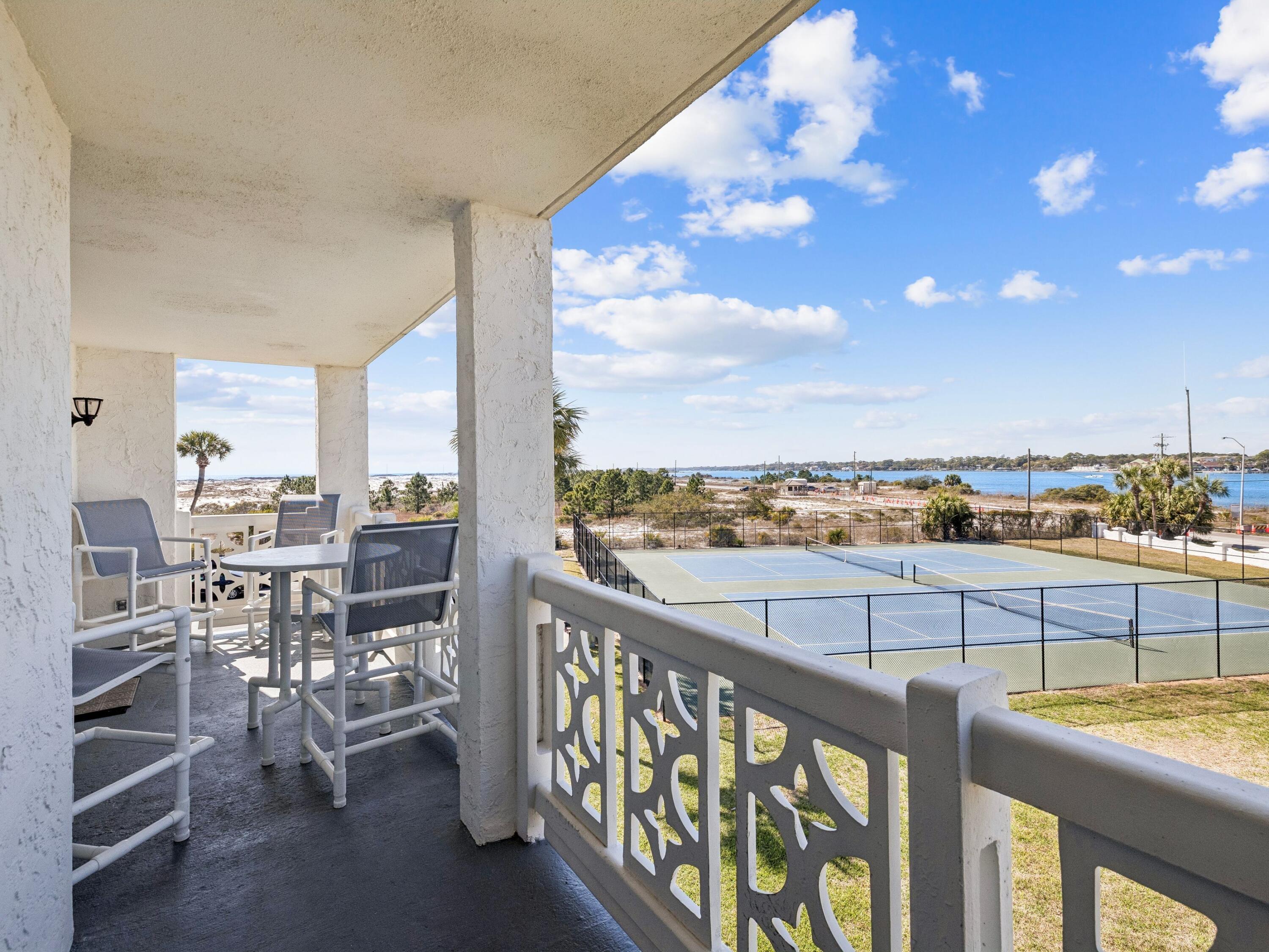 EL MATADOR CONDO - Residential