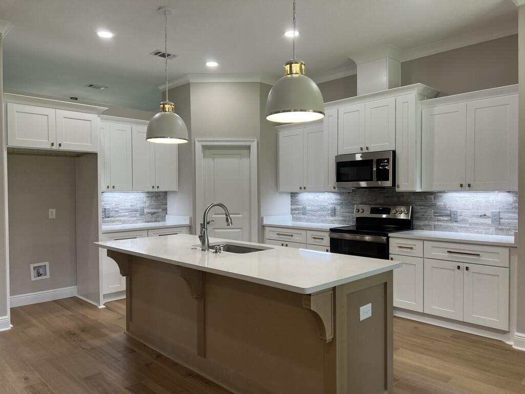 HOLLEY BY THE SEA - Residential