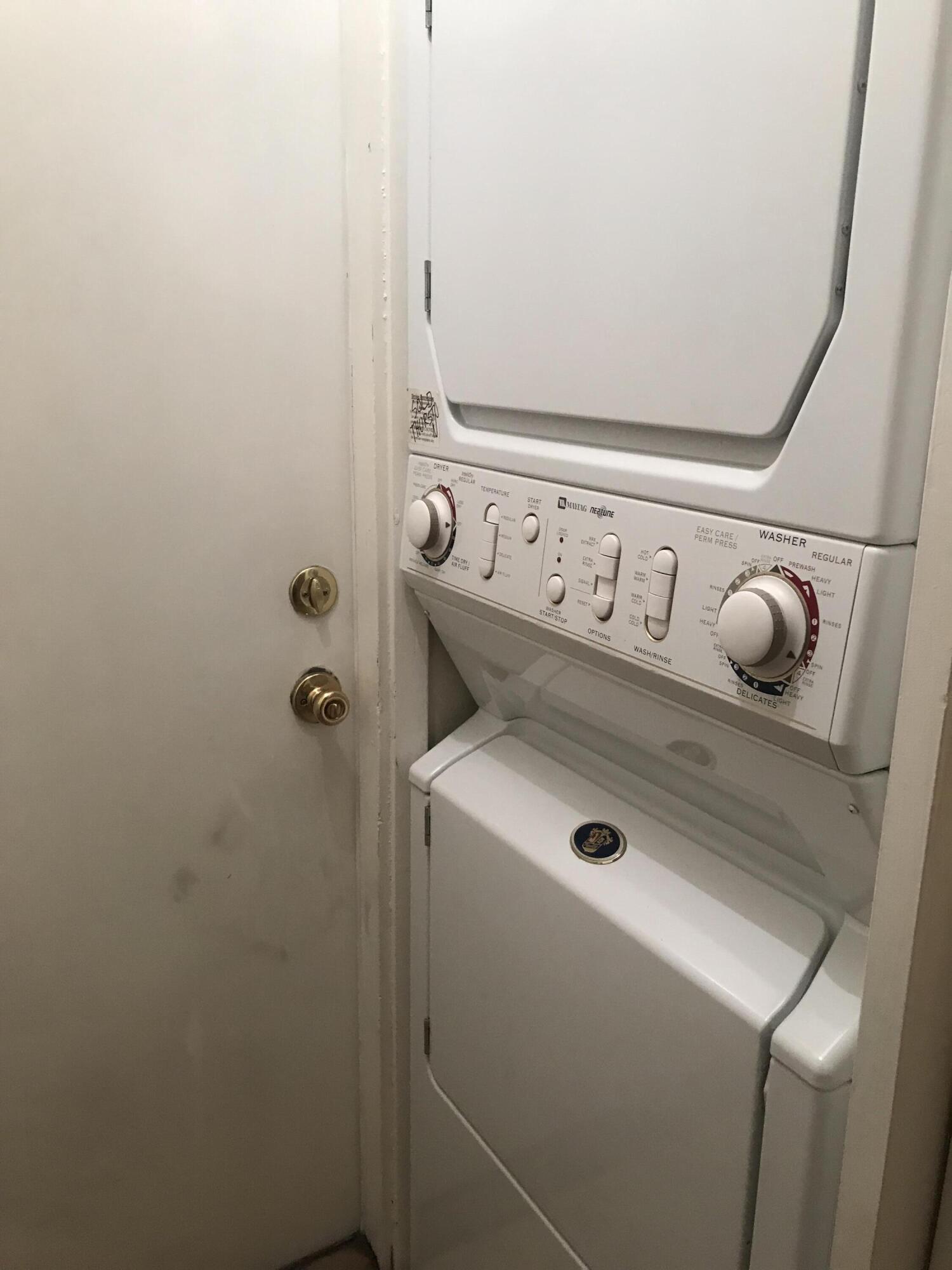 INDIAN HILLS - Residential Lease