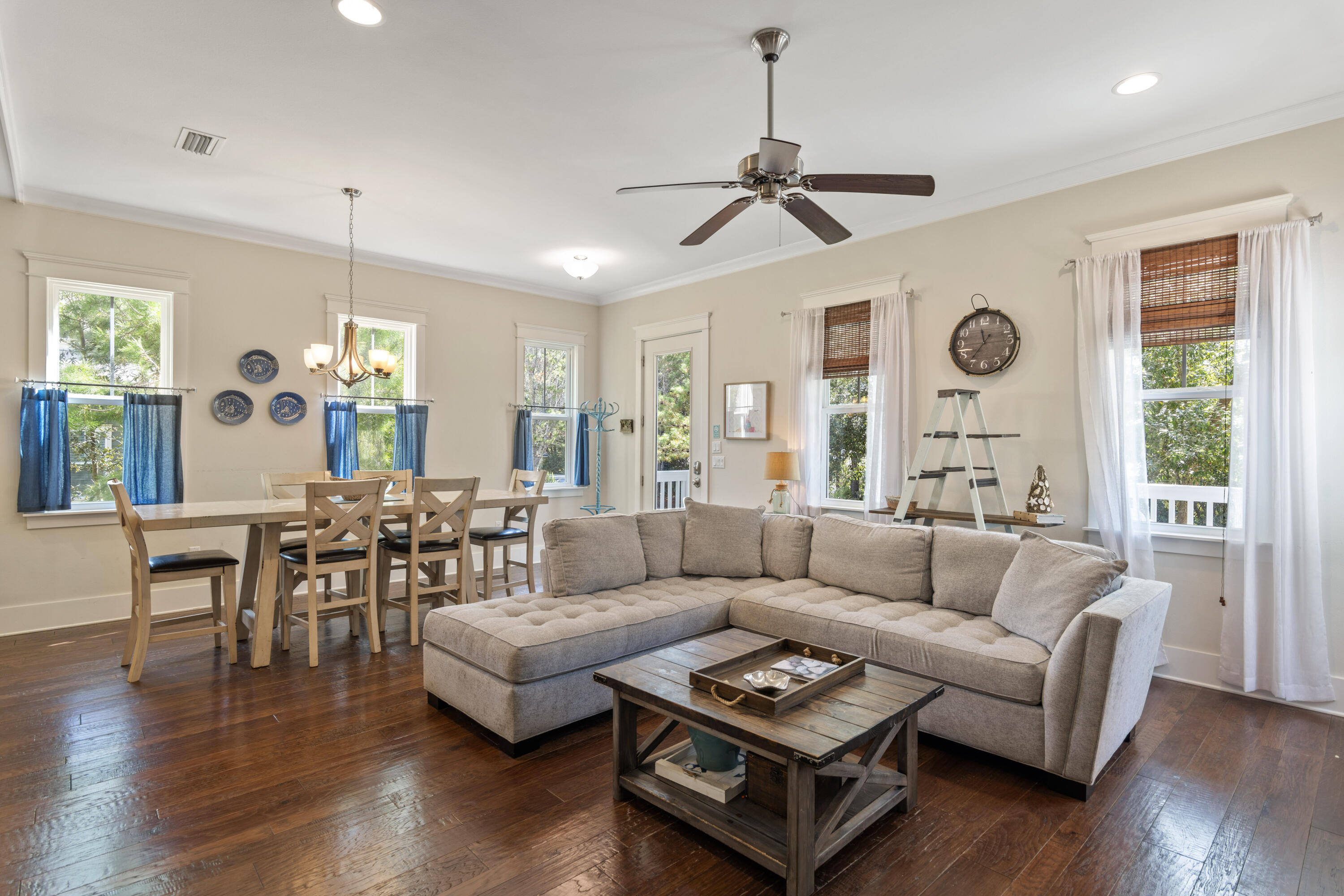 HIGHLAND PARKS - Residential