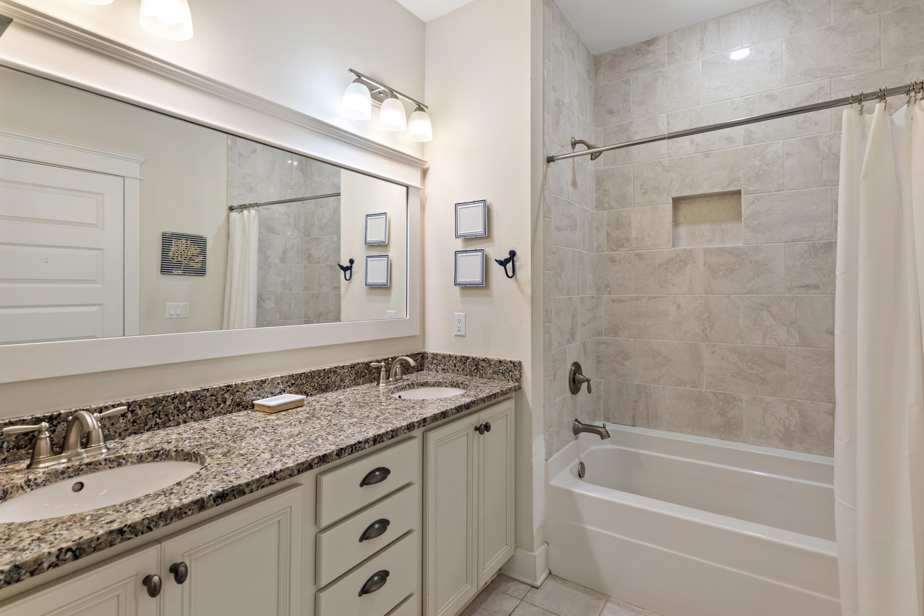 HIGHLAND PARKS - Residential