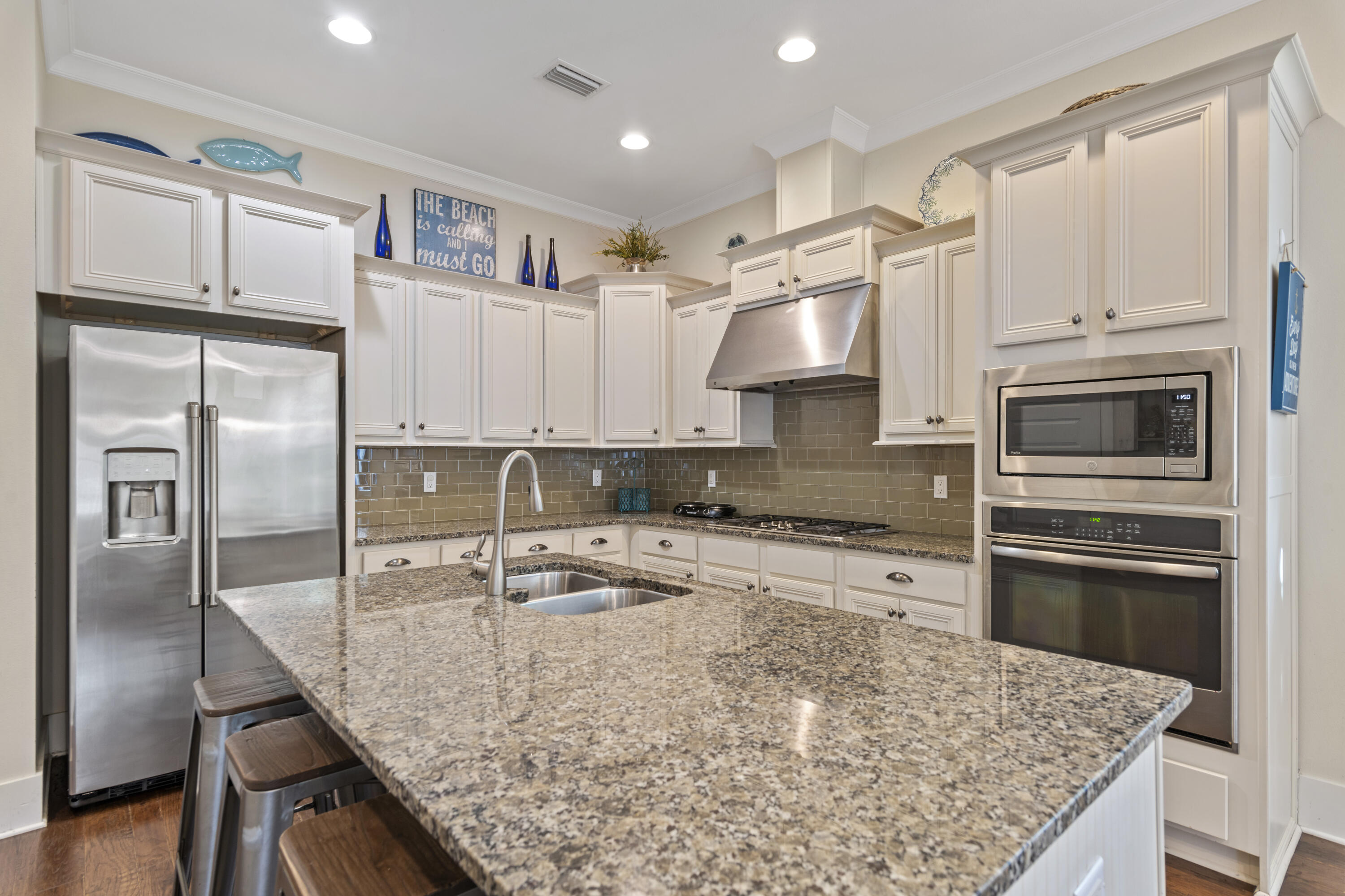 HIGHLAND PARKS - Residential