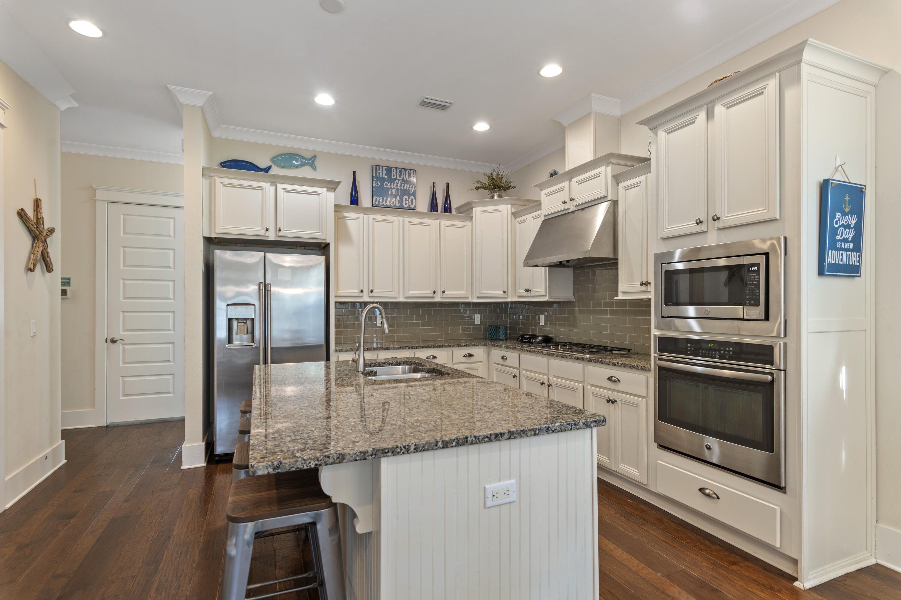 HIGHLAND PARKS - Residential