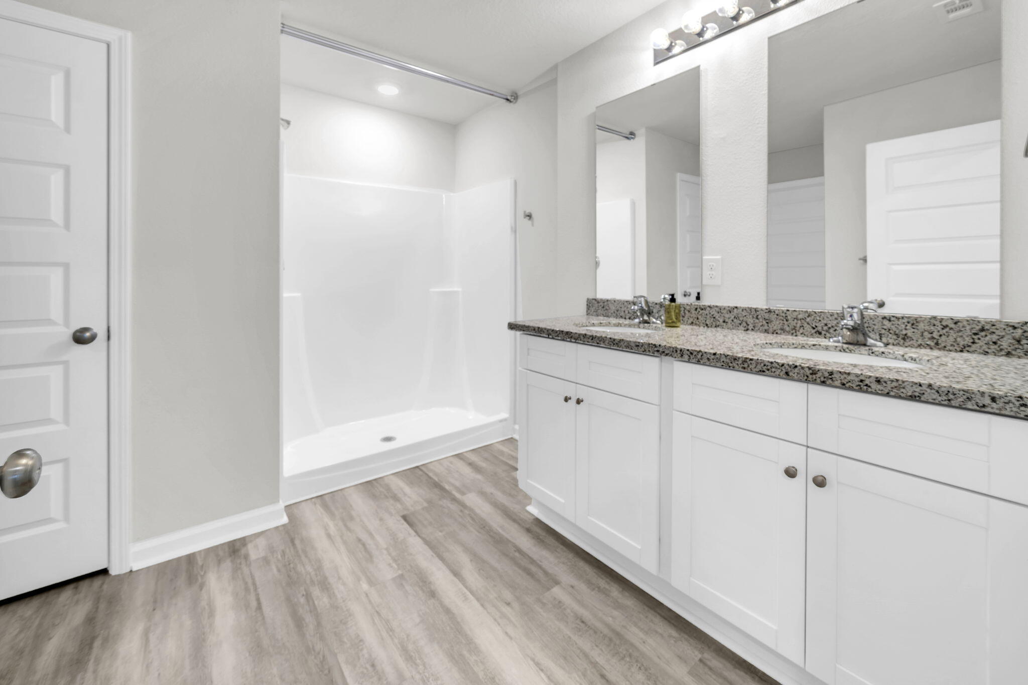 Royal Estates - Residential Lease