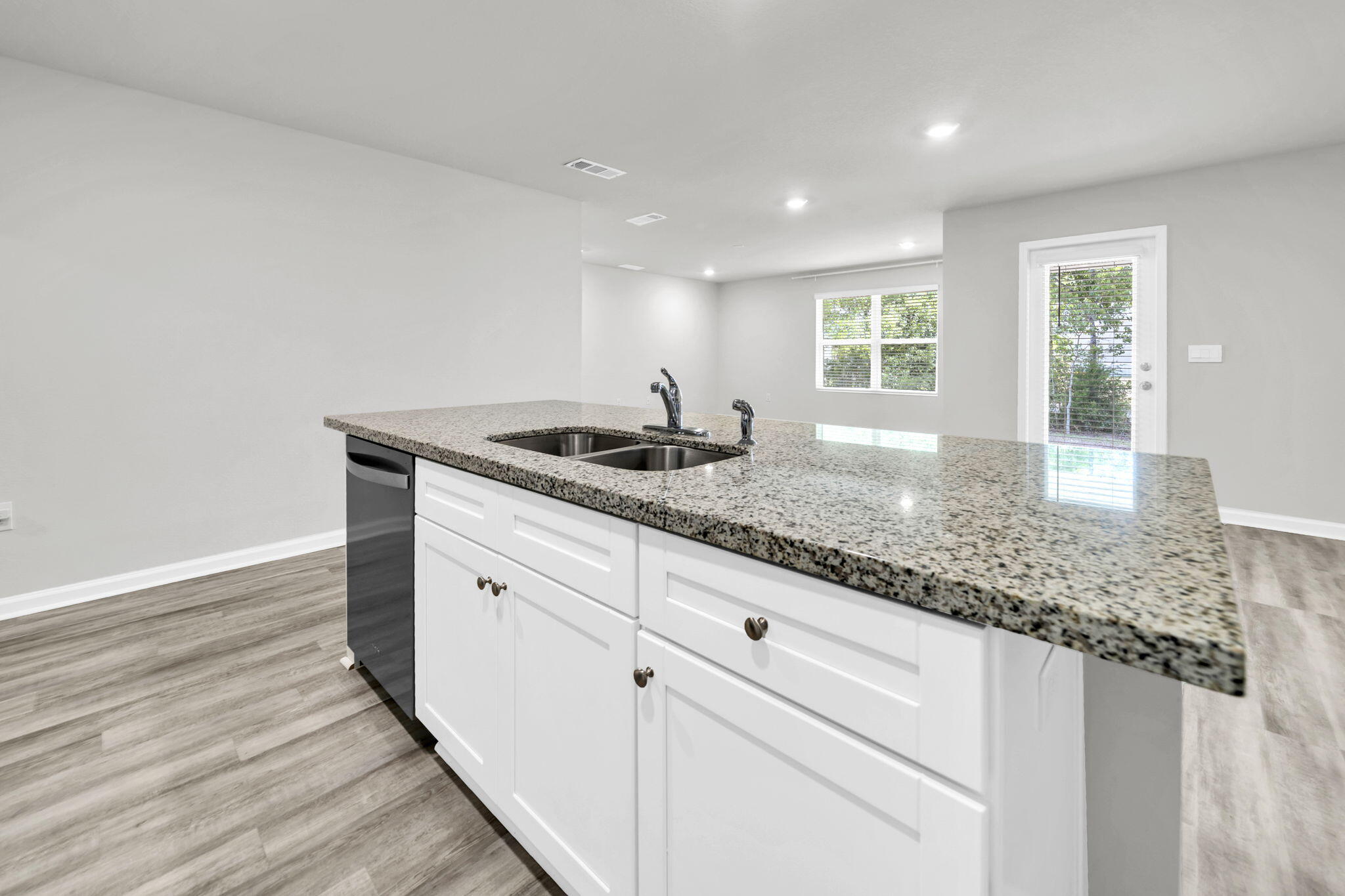 Royal Estates - Residential Lease