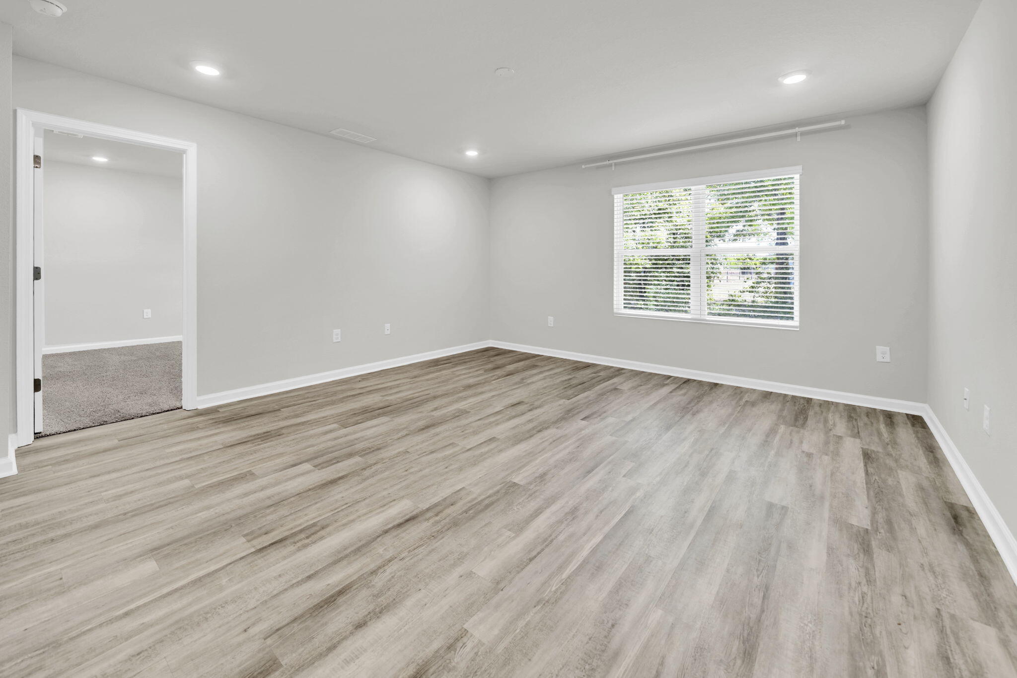 Royal Estates - Residential Lease