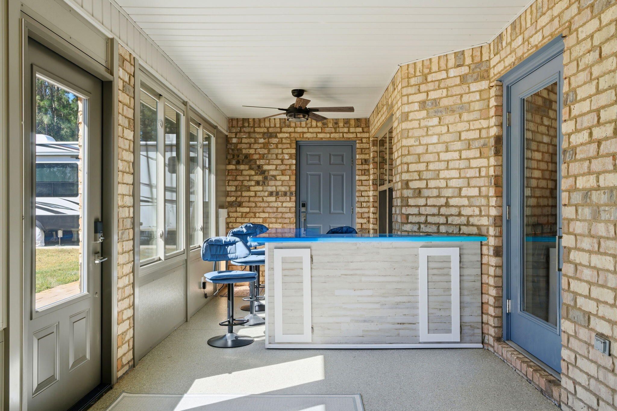 HOLLEY BY THE SEA - Residential