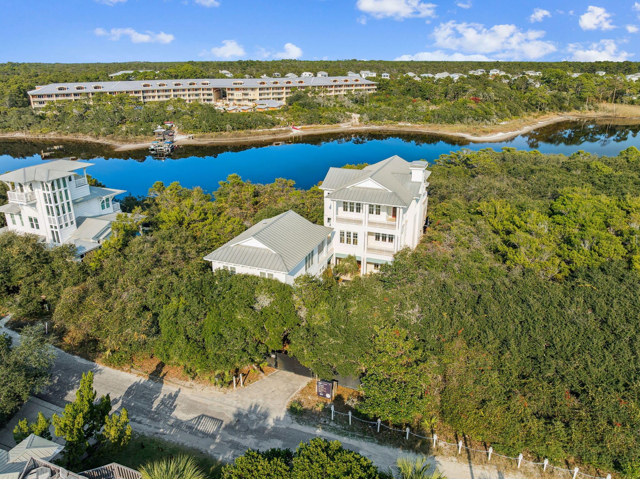 BLUE MOUNTAIN BEACH - Residential
