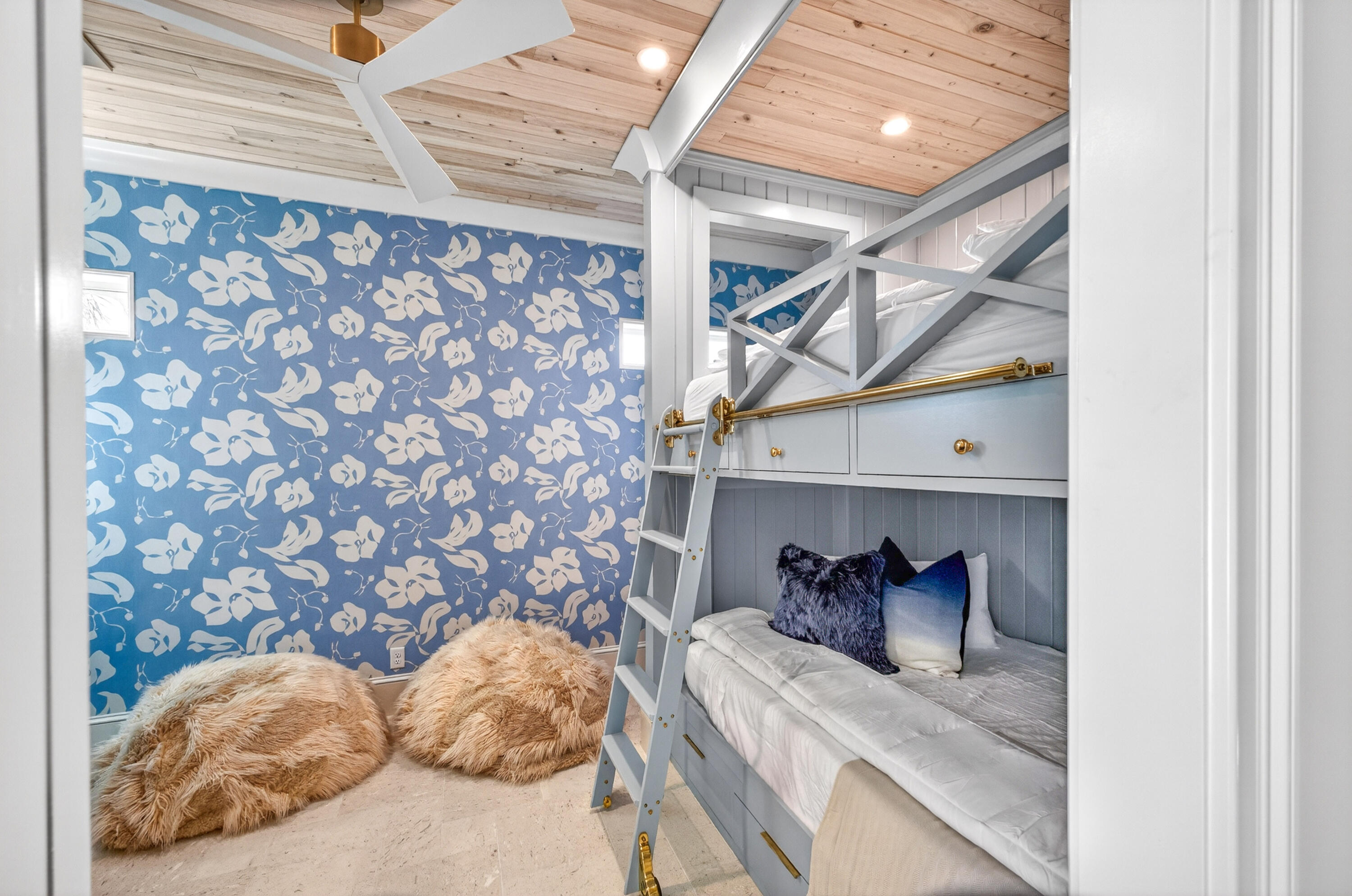 BEACH HIGHLAND 1ST ADD - Residential