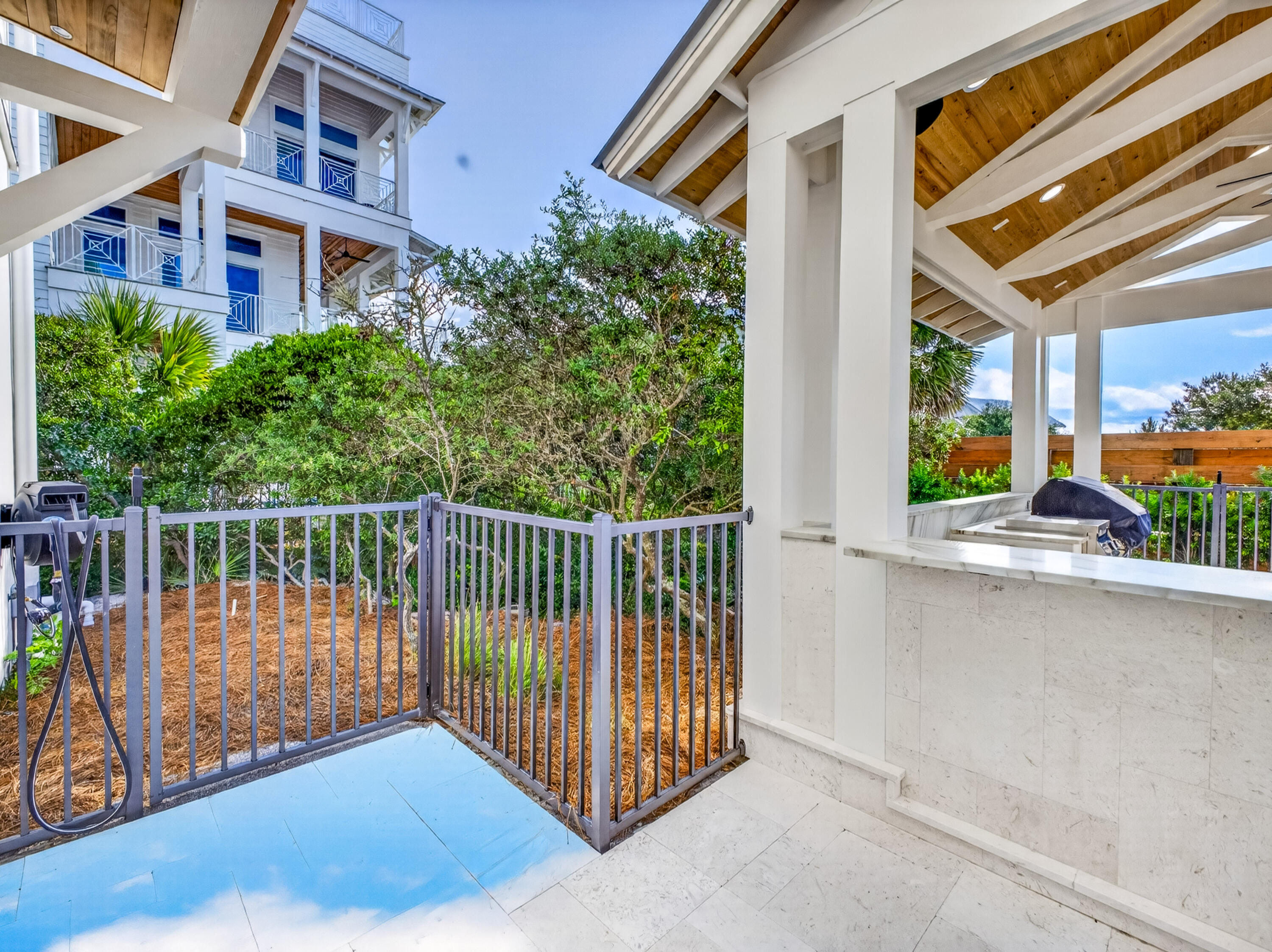 BEACH HIGHLAND 1ST ADD - Residential