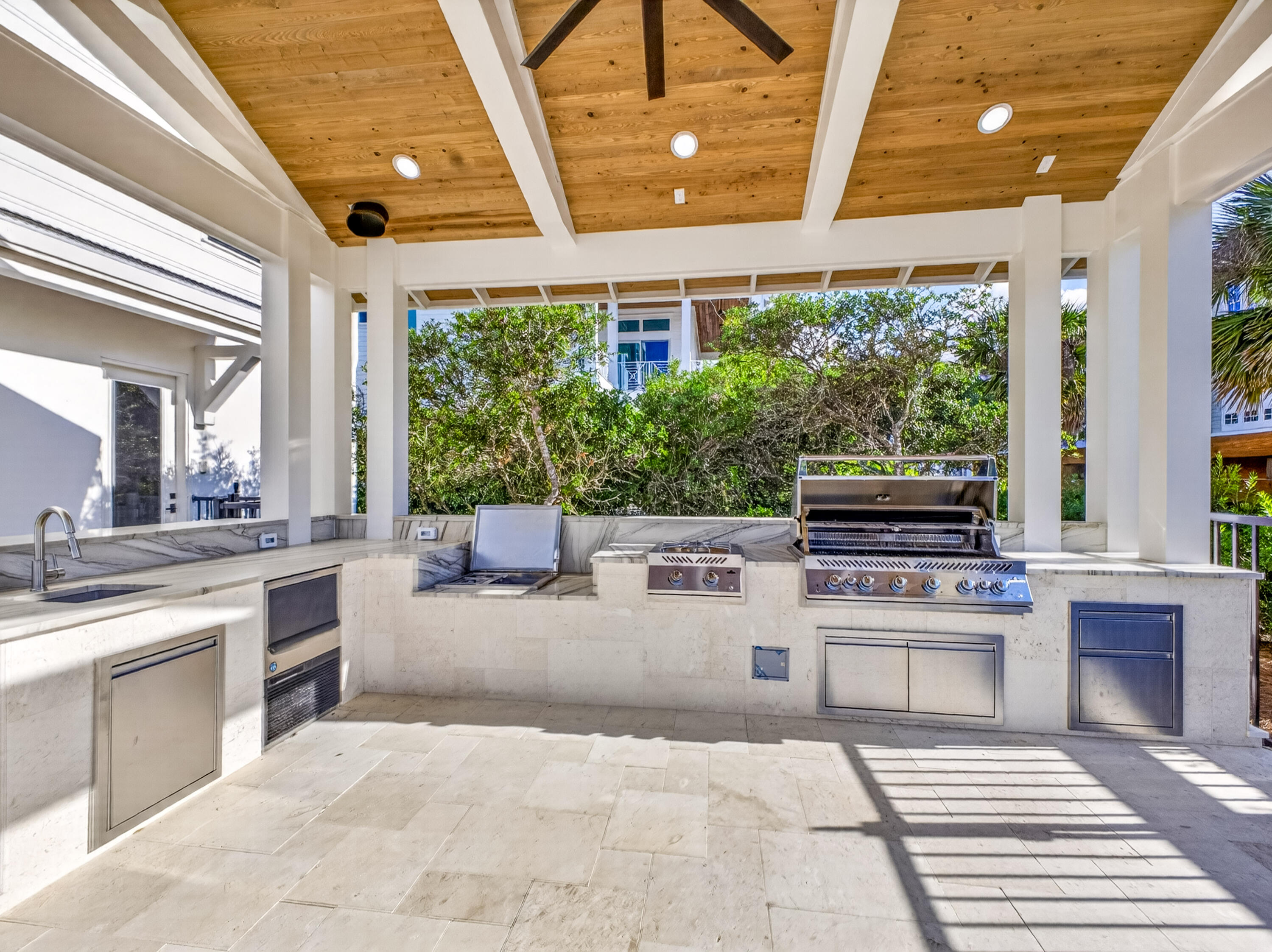 BEACH HIGHLAND 1ST ADD - Residential