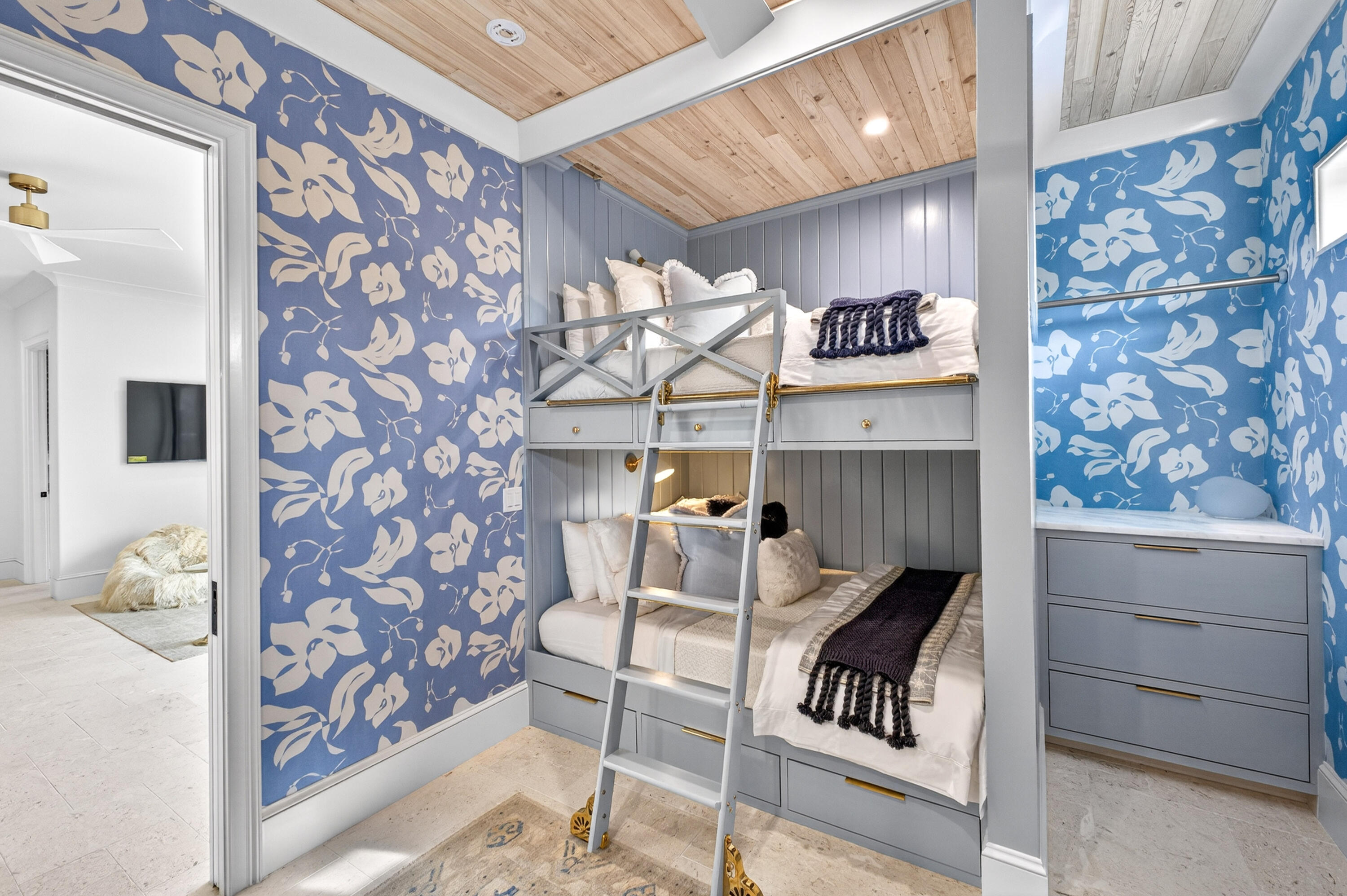 BEACH HIGHLAND 1ST ADD - Residential