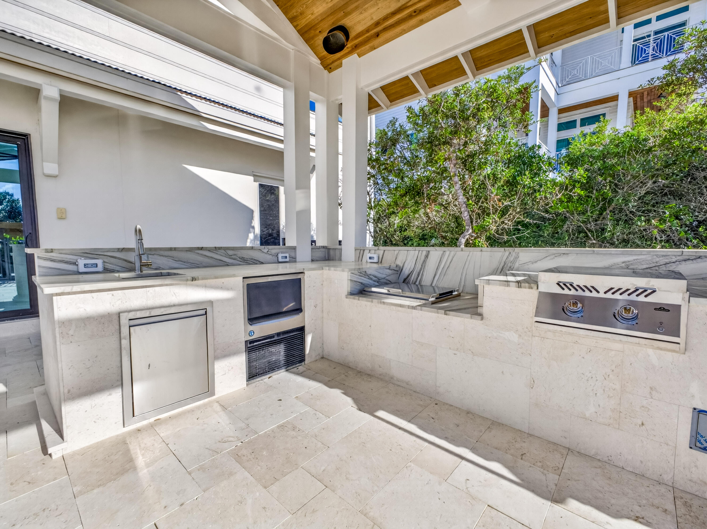 BEACH HIGHLAND 1ST ADD - Residential