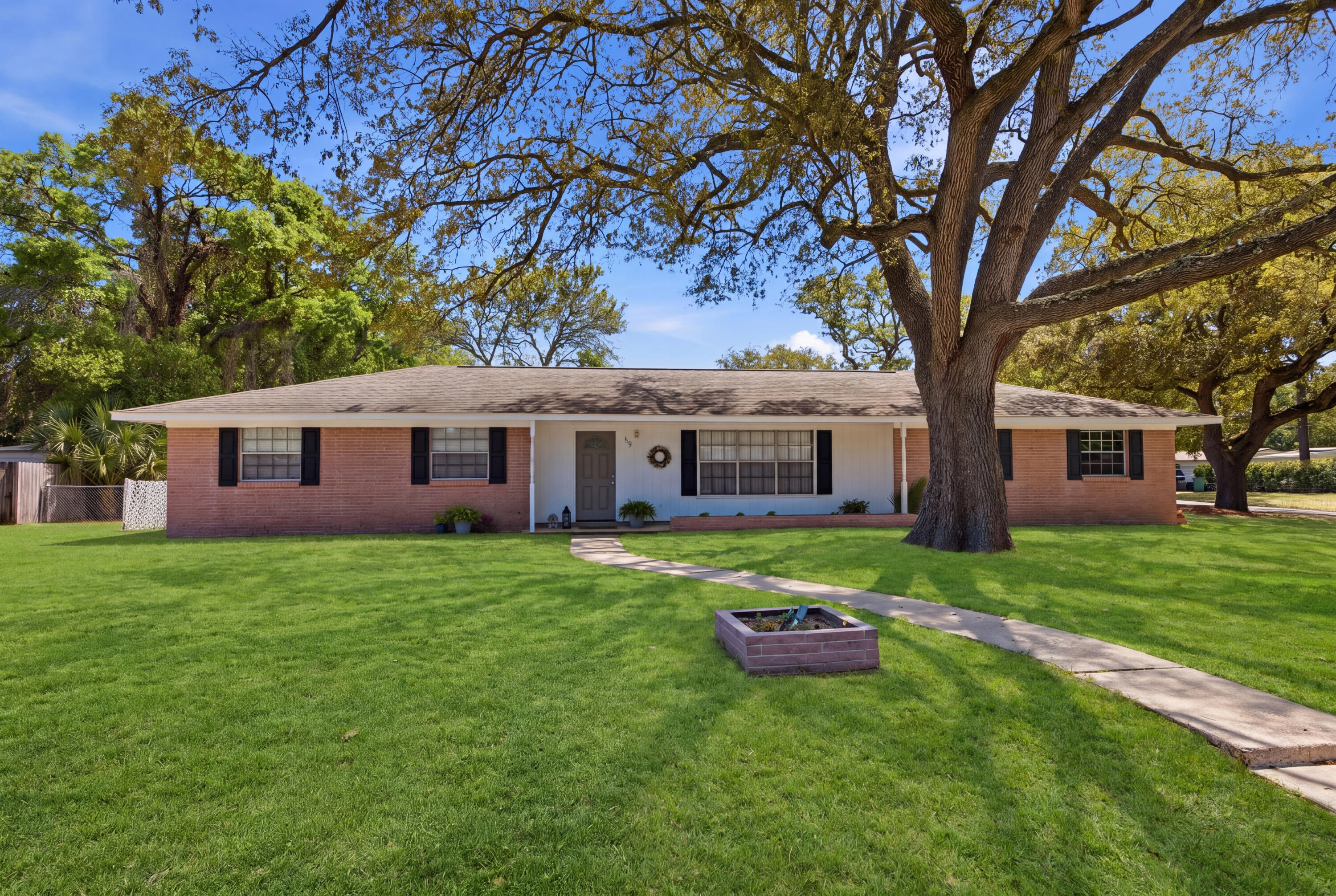 COLONY ESTATES - Residential
