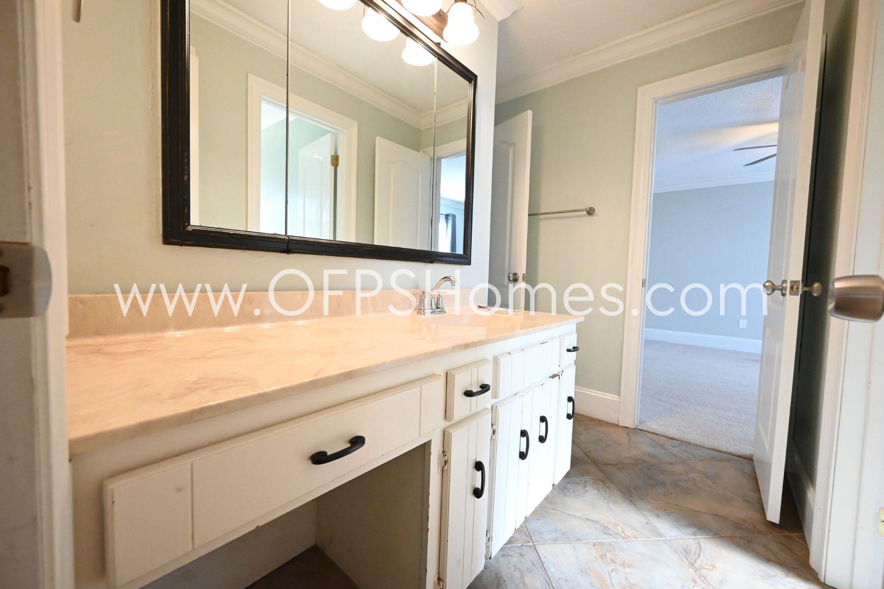 INDIAN BAYOU - Residential Lease