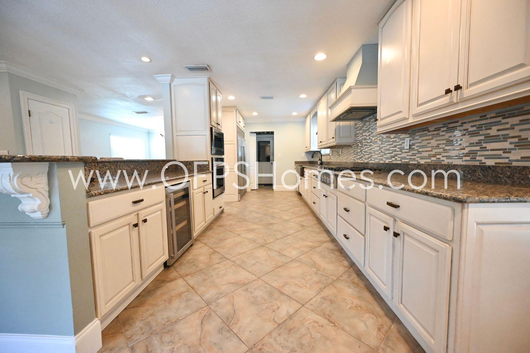 INDIAN BAYOU - Residential Lease