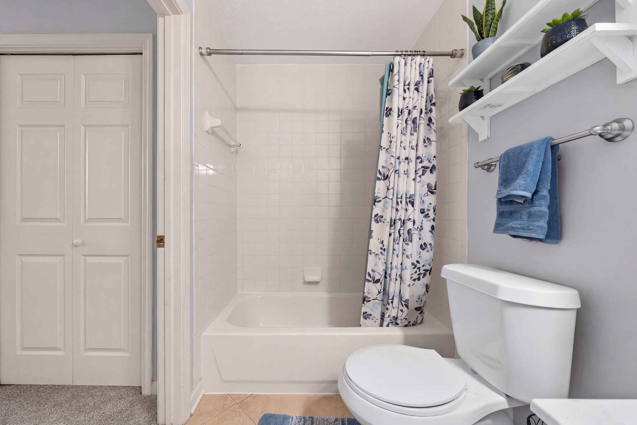 POINTE OF VIEW CONDO - Residential