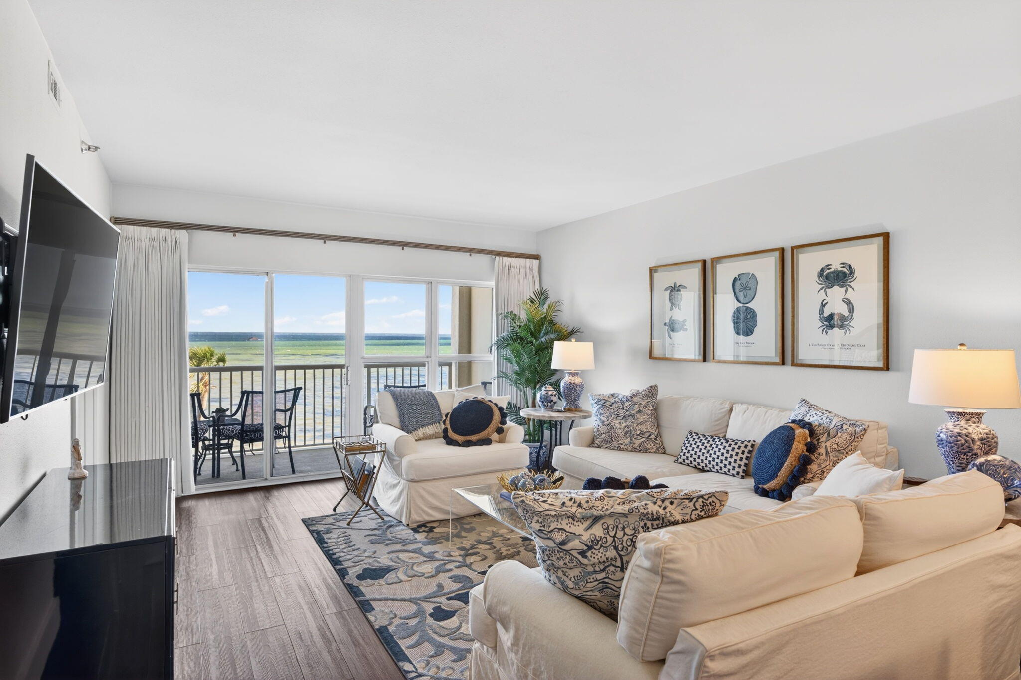 PLAYERS CLUB ON THE BAY - Residential