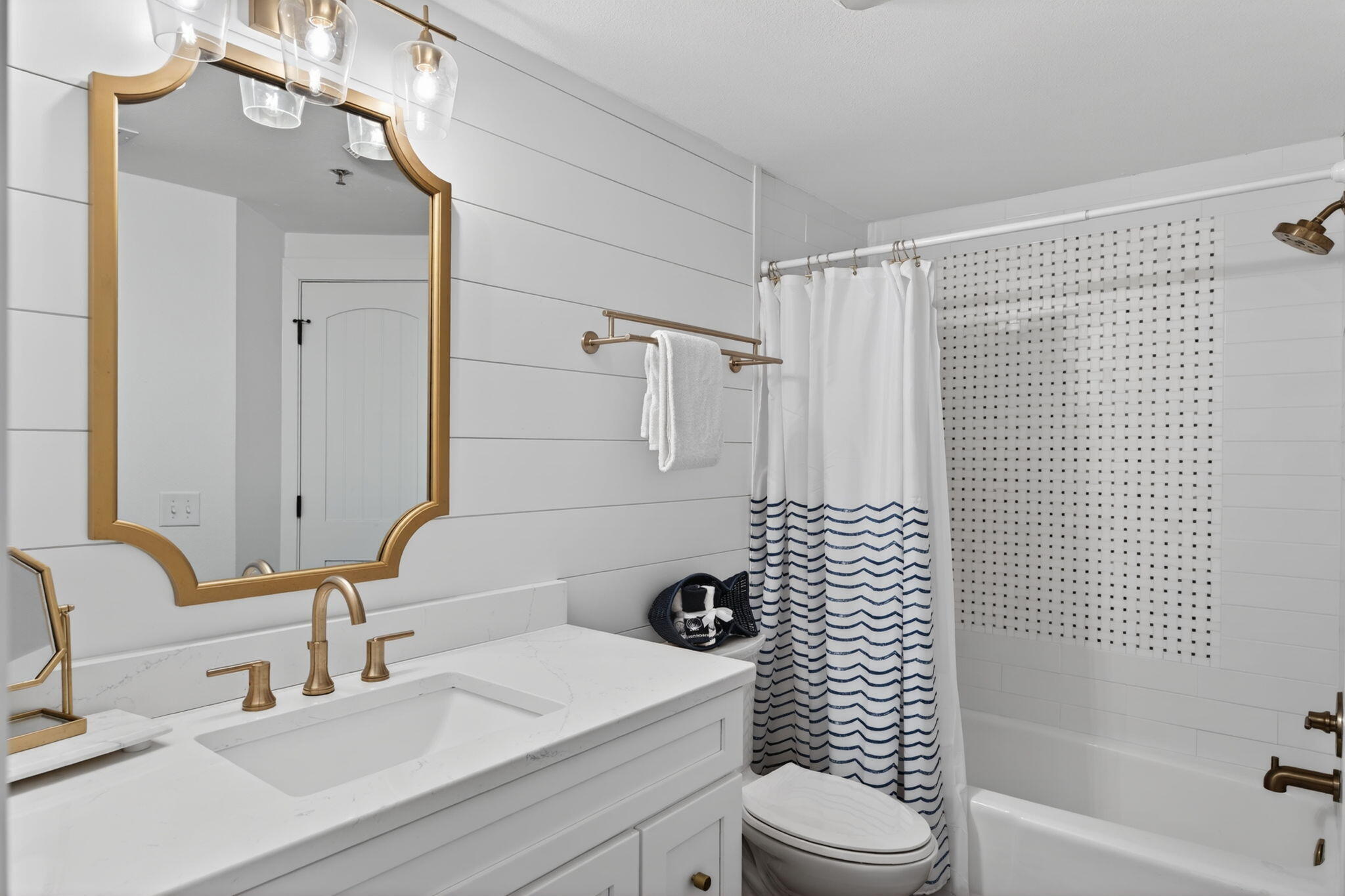 PLAYERS CLUB ON THE BAY - Residential